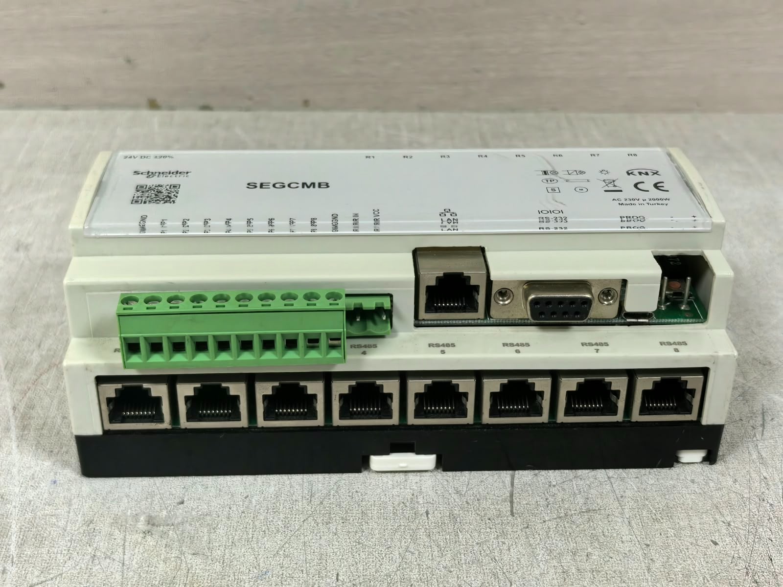 Schneider Electric SEGCMB SCHNEIDER ELECTRIC SEGCMB GUEST COMFORT BASIC CONTROLLER 24VDC 7