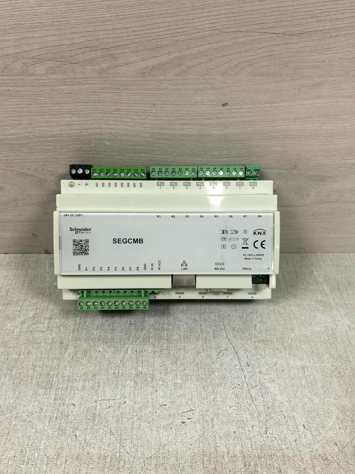 Schneider Electric SEGCMB SCHNEIDER ELECTRIC SEGCMB GUEST COMFORT BASIC CONTROLLER 24VDC 1