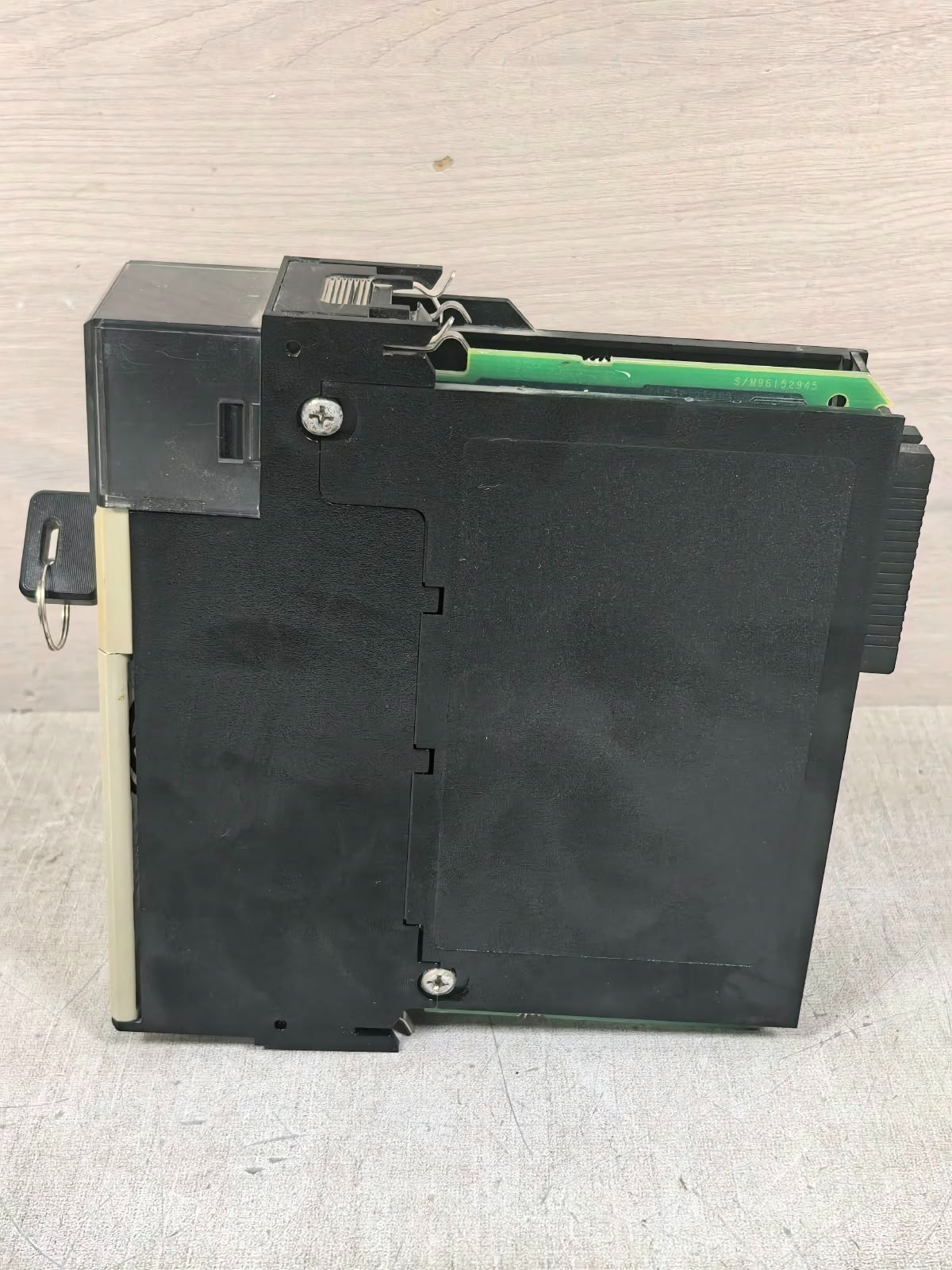 Allen-Bradley 1756-L1/A 96350475 A01 ALLEN BRADLEY 1756-L1/A 96350475 A01 LOGIX 5550 PROCESSOR UNIT 24VDC 8