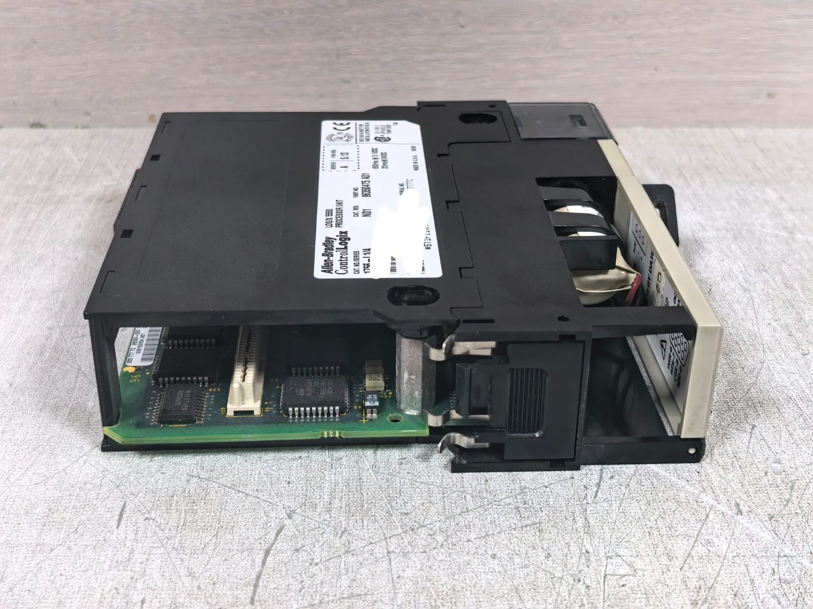 Allen-Bradley 1756-L1/A 96350475 A01 ALLEN BRADLEY 1756-L1/A 96350475 A01 LOGIX 5550 PROCESSOR UNIT 24VDC 9