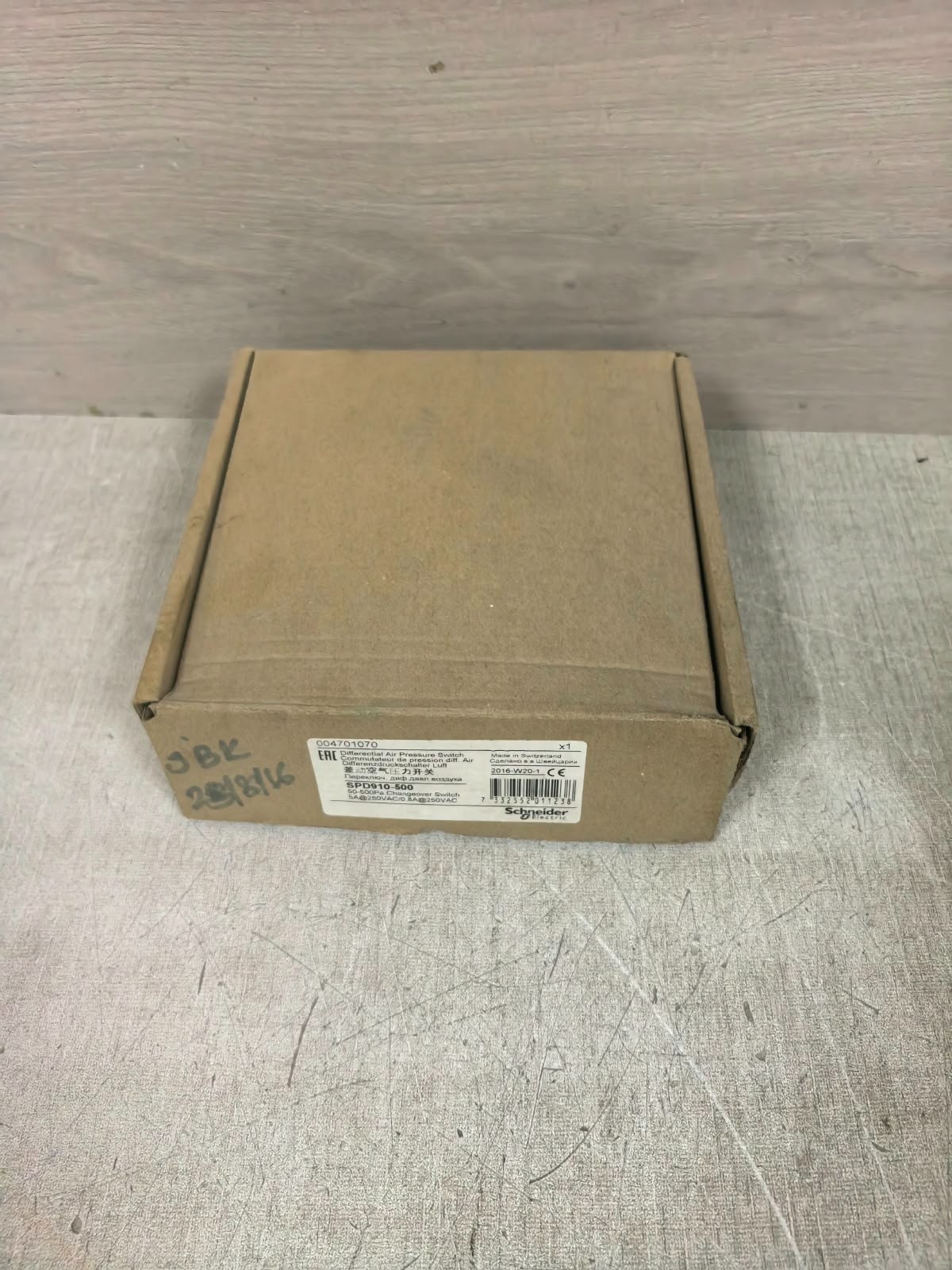 Schneider Electric SPD910-500/ SPD910-500PA 004701070 SCHNEIDER SPD910-500/ SPD910-500Pa 004701070 DIFFERENTIAL AIR PRESSURE SWITCH 10