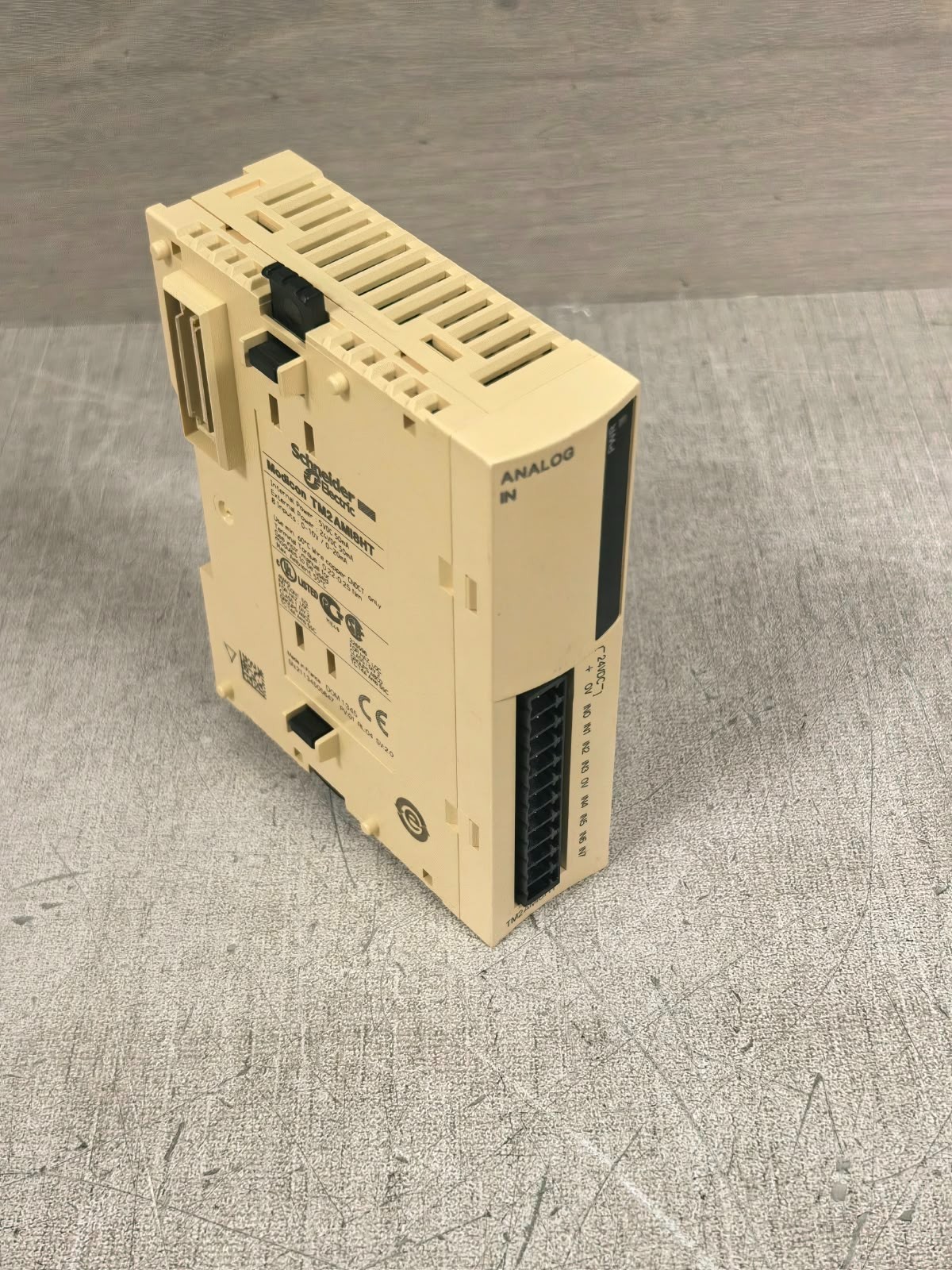 Schneider Electric TM2AMI8HT SCHNEIDER ELECTRIC TM2AMI8HT MODICON 8 INPUTS ANALOG INPUT MODULE 24VDC 5