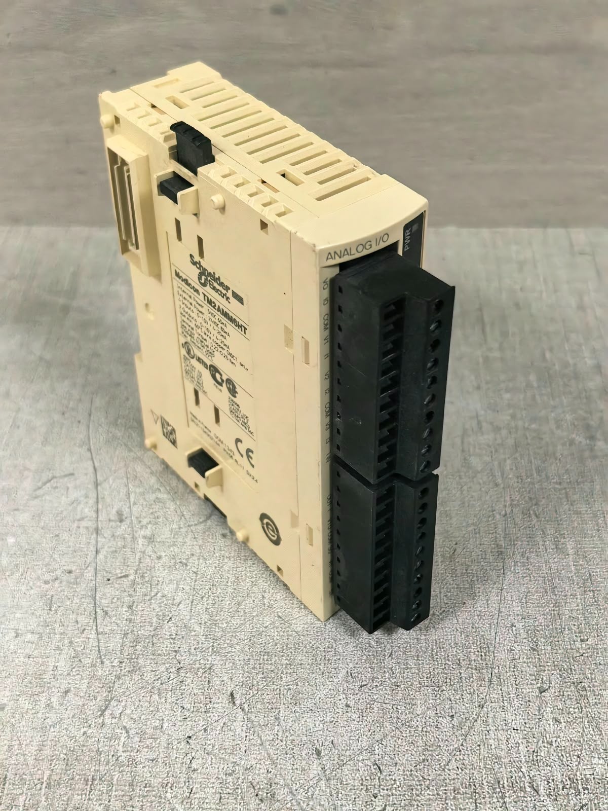 Schneider Electric TM2AMM6HT SCHNEIDER ELECTRIC MODICON TM2AMM6HT ANALOG INPUT/ OUTPUT EXPANSION MODULE 24VDC 5