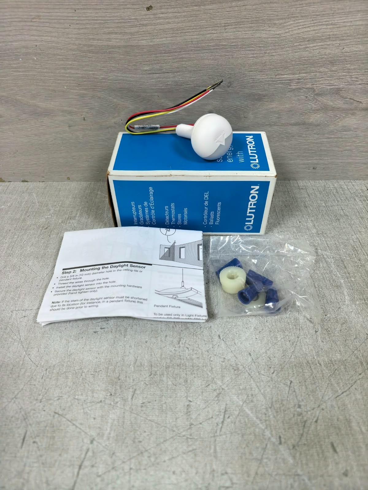 Lutron EC-DIR-WH LUTRON EC-DIR-WH DAYLIGHT SENSOR WITH INFRARED RECIEVER 20V 1
