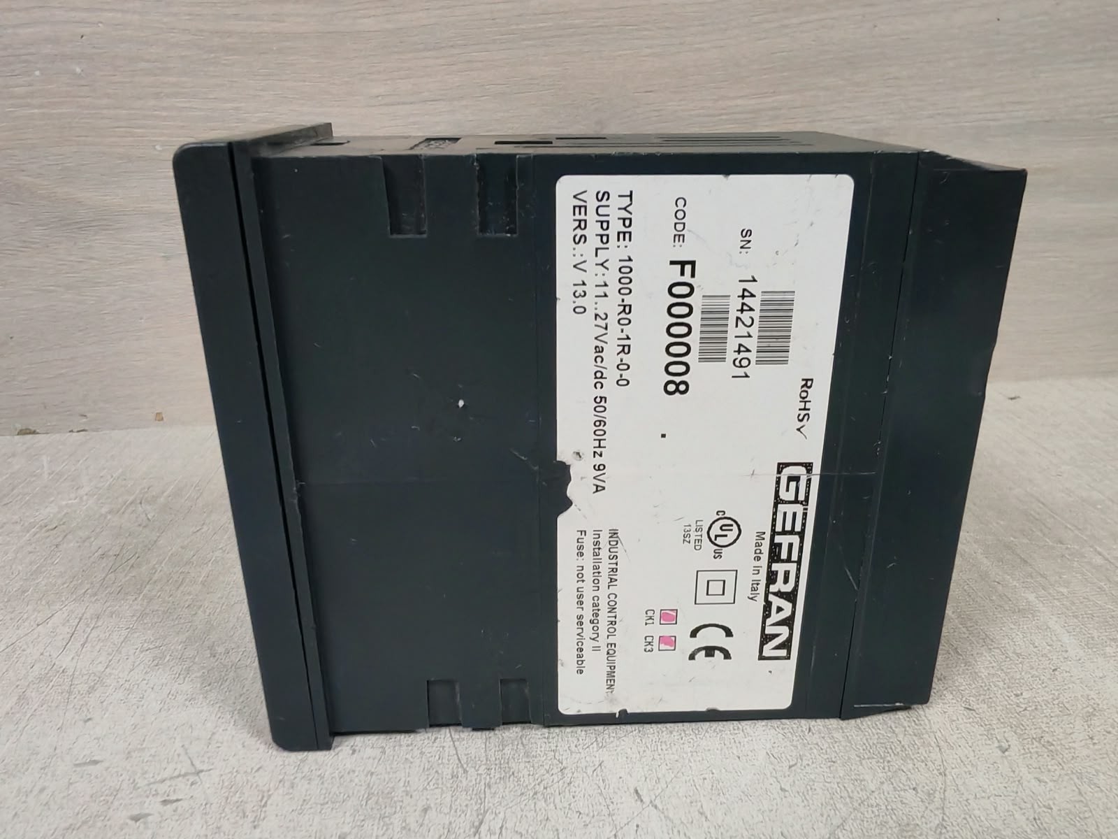 GEFRAN 1000-R0-1R-0-0 GEFRAN 1000-R0-1R-0-0 VER.13.0 11.27VAC/DC 50/60Hz 9VA TEMP.CONTROLLER 7