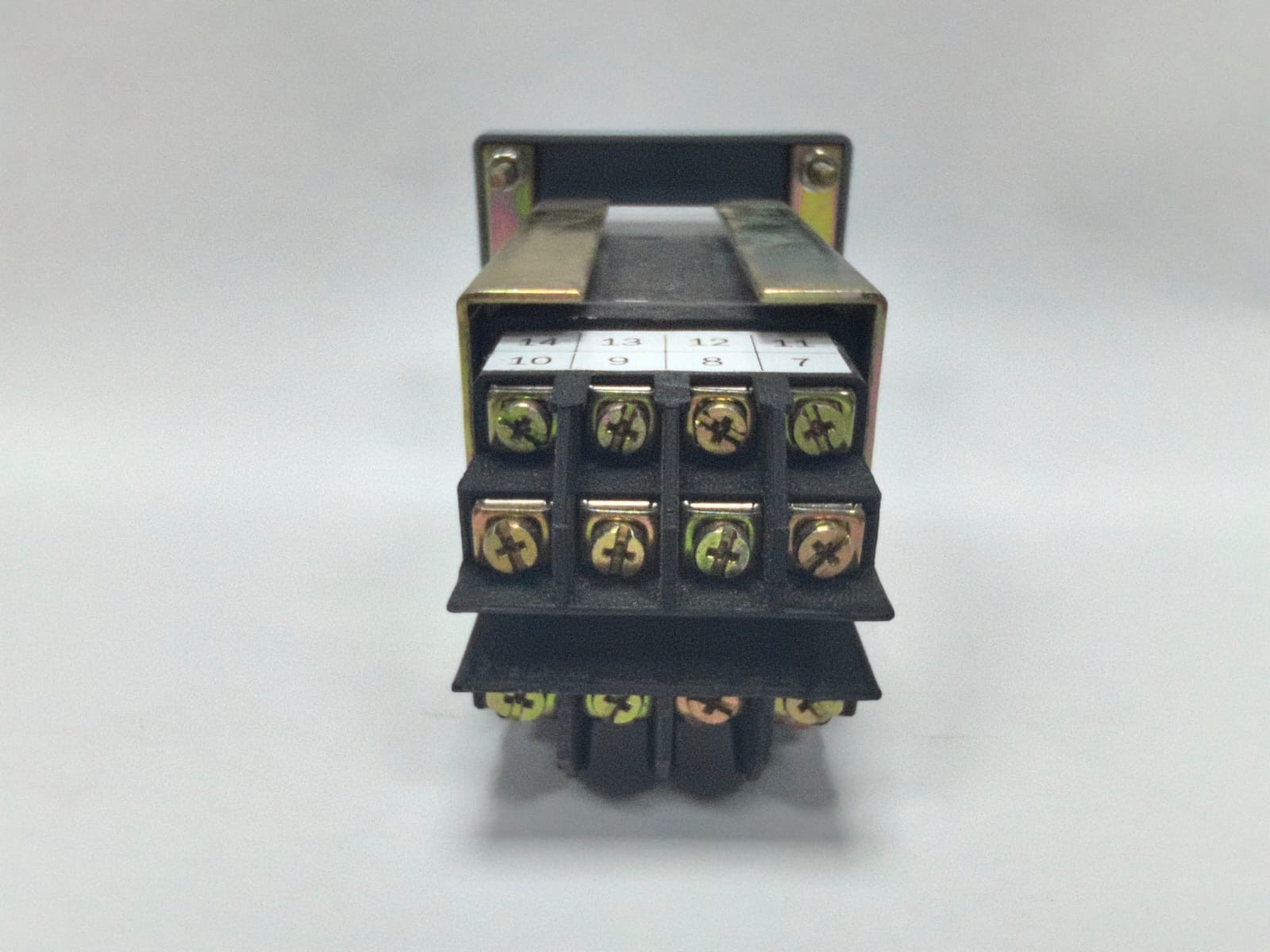 Siemens 7PA3030 7PA3030-1 SIEMENS 7PA3030 7PA3030-1 TRIP CIRCUIT SUPERVISION 2 NC/NO W/ SOCKET 100-125VDC 6