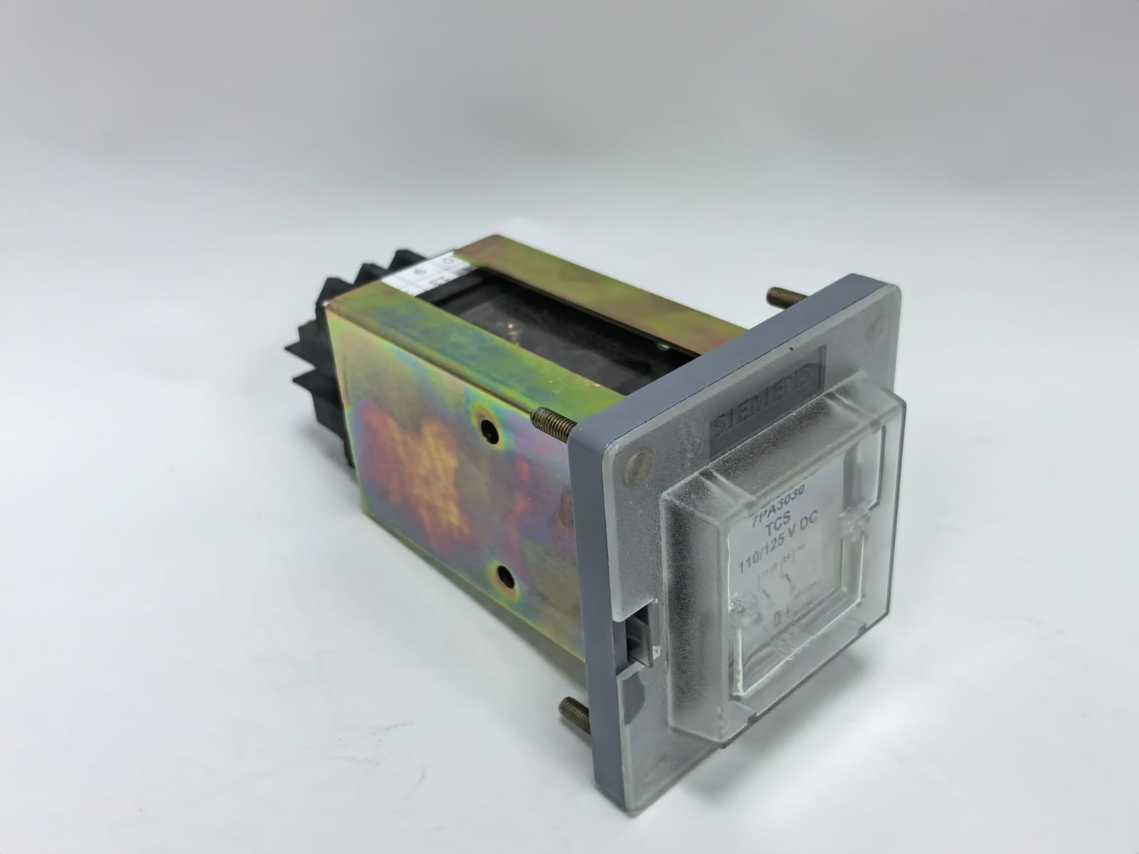 Siemens 7PA3030 7PA3030-1 SIEMENS 7PA3030 7PA3030-1 TRIP CIRCUIT SUPERVISION 2 NC/NO W/ SOCKET 100-125VDC 7