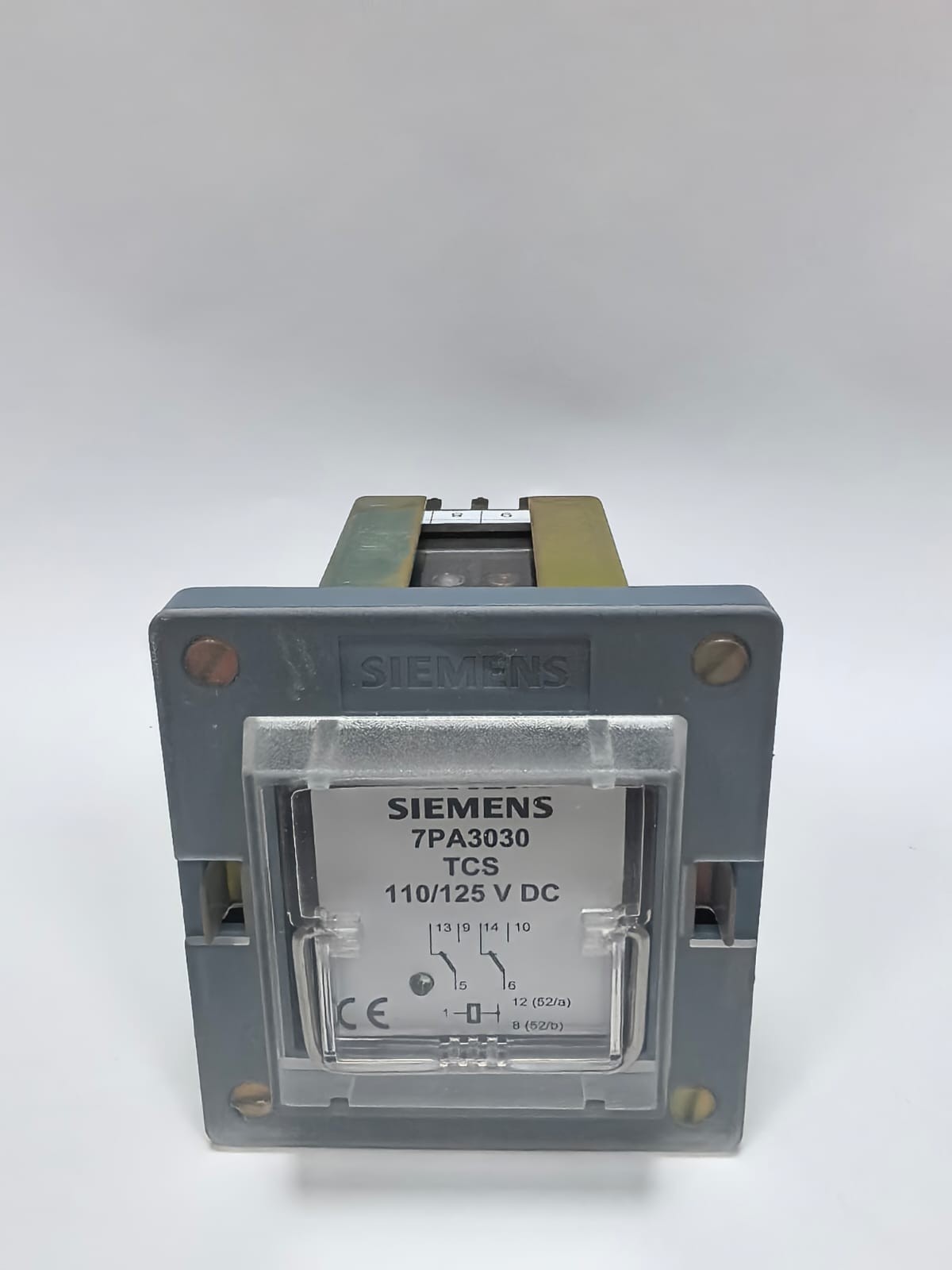 Siemens 7PA3030 7PA3030-1 SIEMENS 7PA3030 7PA3030-1 TRIP CIRCUIT SUPERVISION 2 NC/NO W/ SOCKET 100-125VDC 1