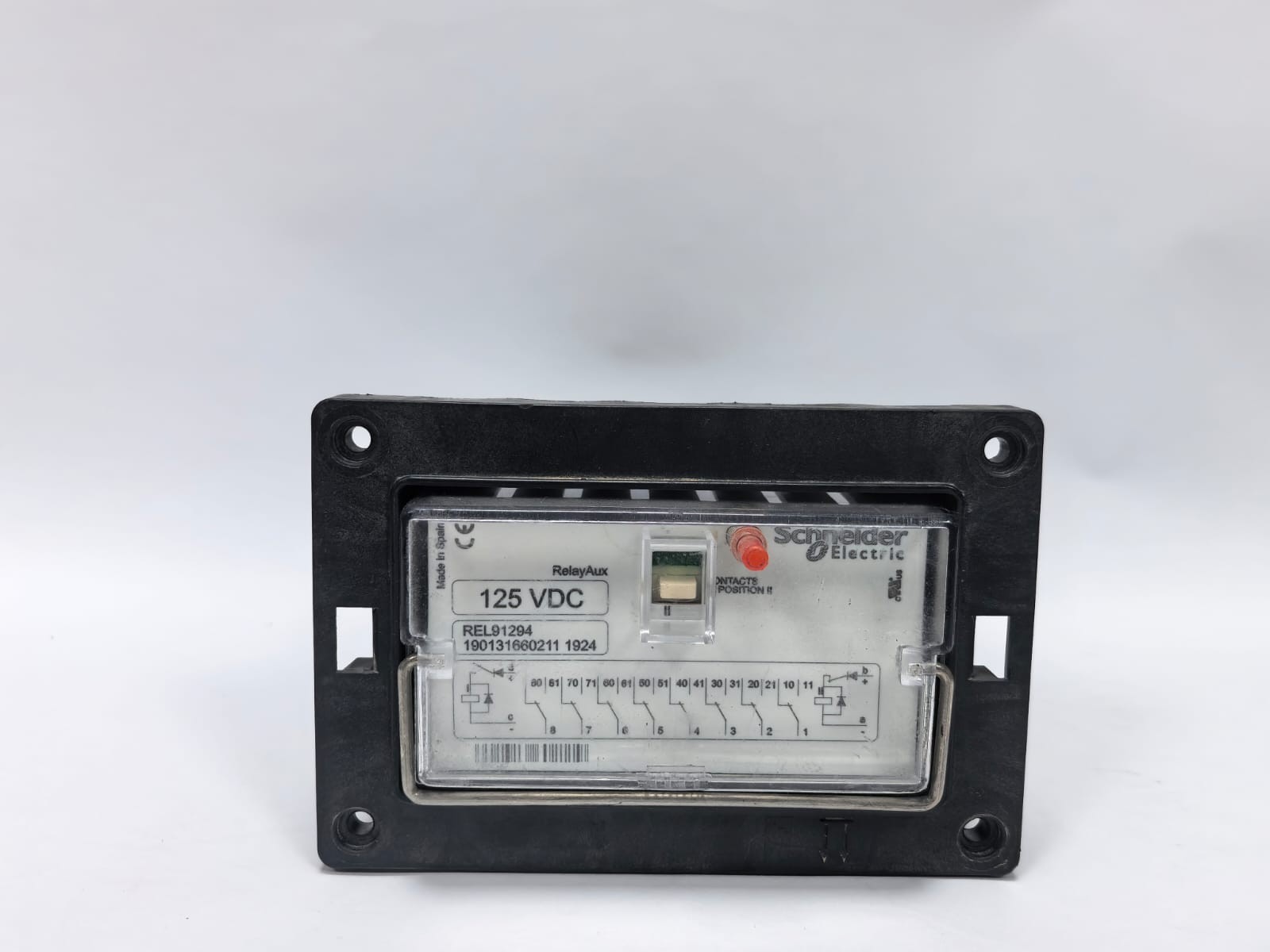 Schneider Electric REL91294 SCHNEIDER ELECTRIC REL91294 RELAY AUX 125 VDC WITH FLUSH MOUNTING SOCKET SCREW 1