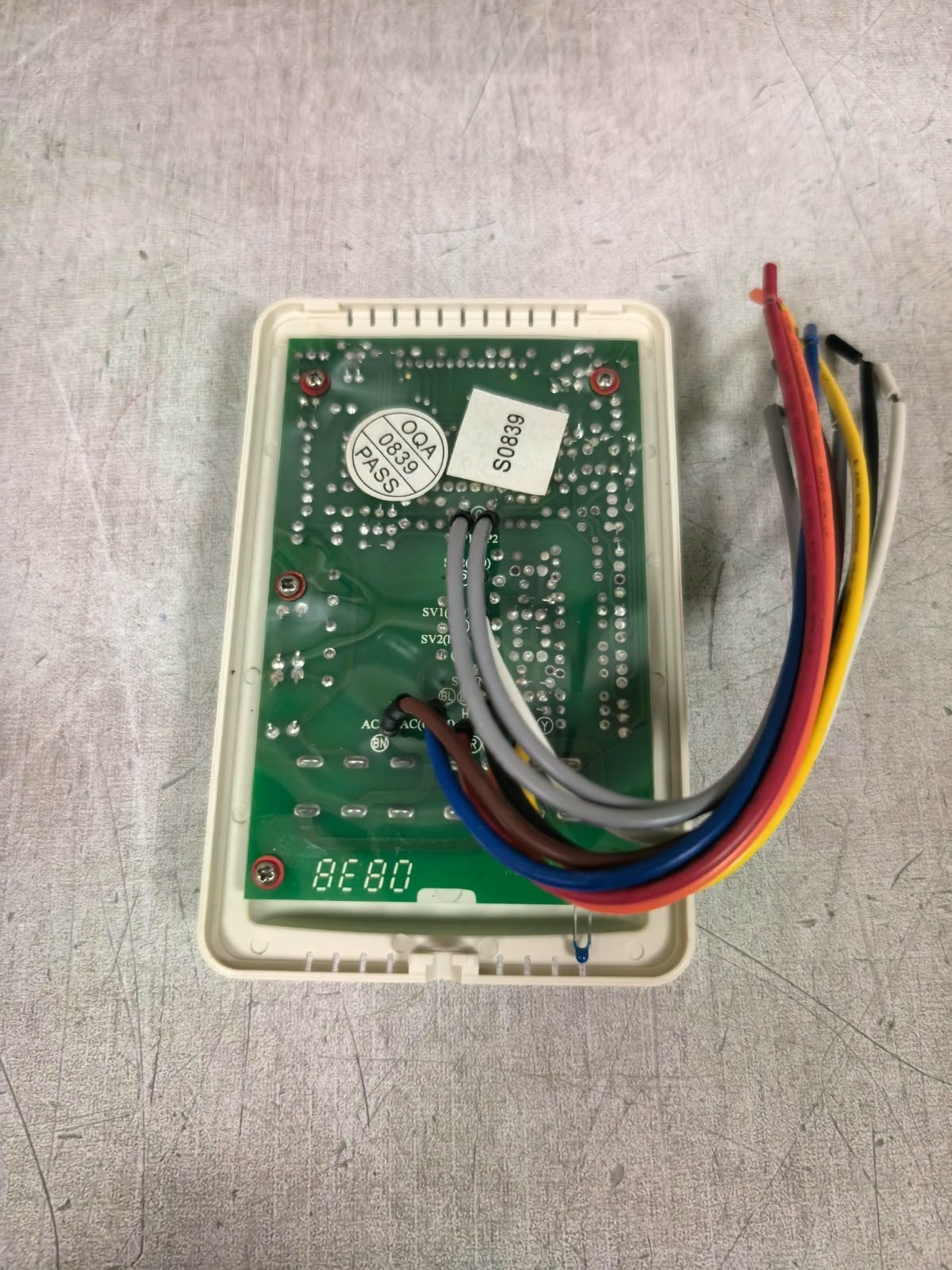 Johnson Controls T6233-V0 JOHNSON CONTROLS T6233-V0 THERMOSTAT 6