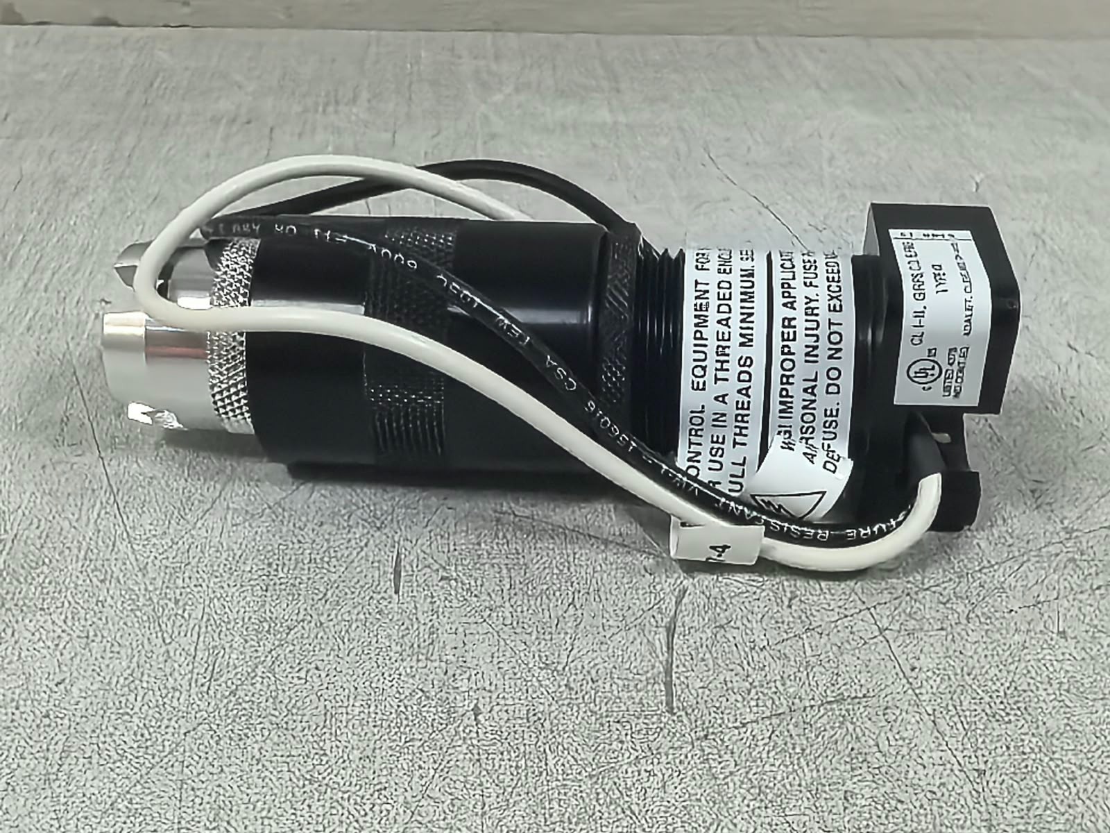 ADALET XLP RS N4 ADALET SERIES XLP RS N4 LONG SERIES EXPLOSION PROOF XLPR 24V 4
