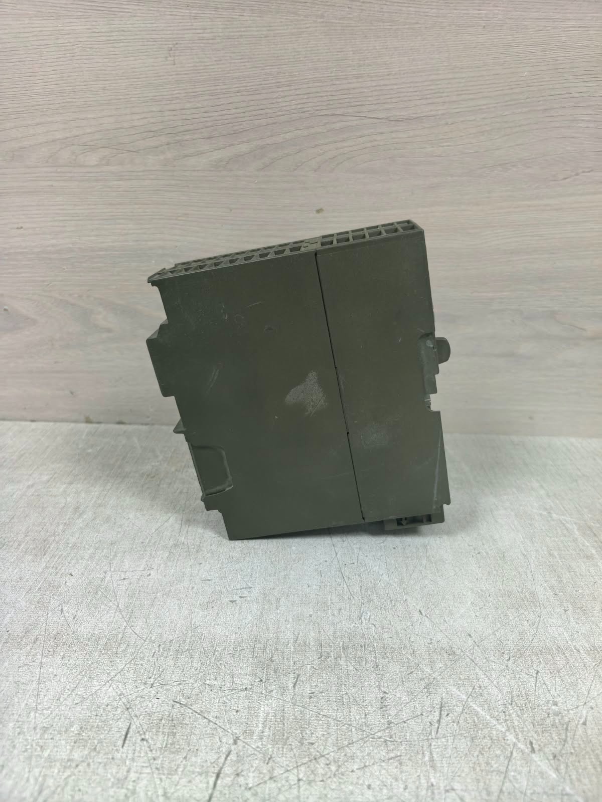 Siemens 6ES7 315-2AG10-0AB0 SIEMENS SIMATIC S7 6ES7 315-2AG10-0AB0 PROGRAMMABLE LOGIC CONTROLLER 8
