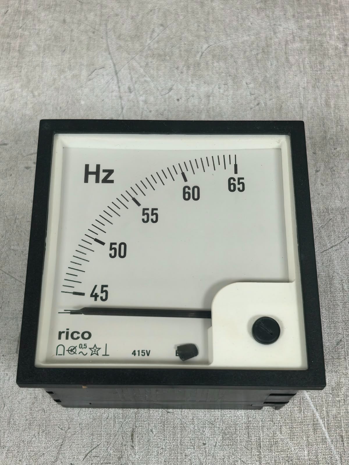 RICO ERF96 RICO ERF96 ANALOGUE FREQUENCY METER 240V 6