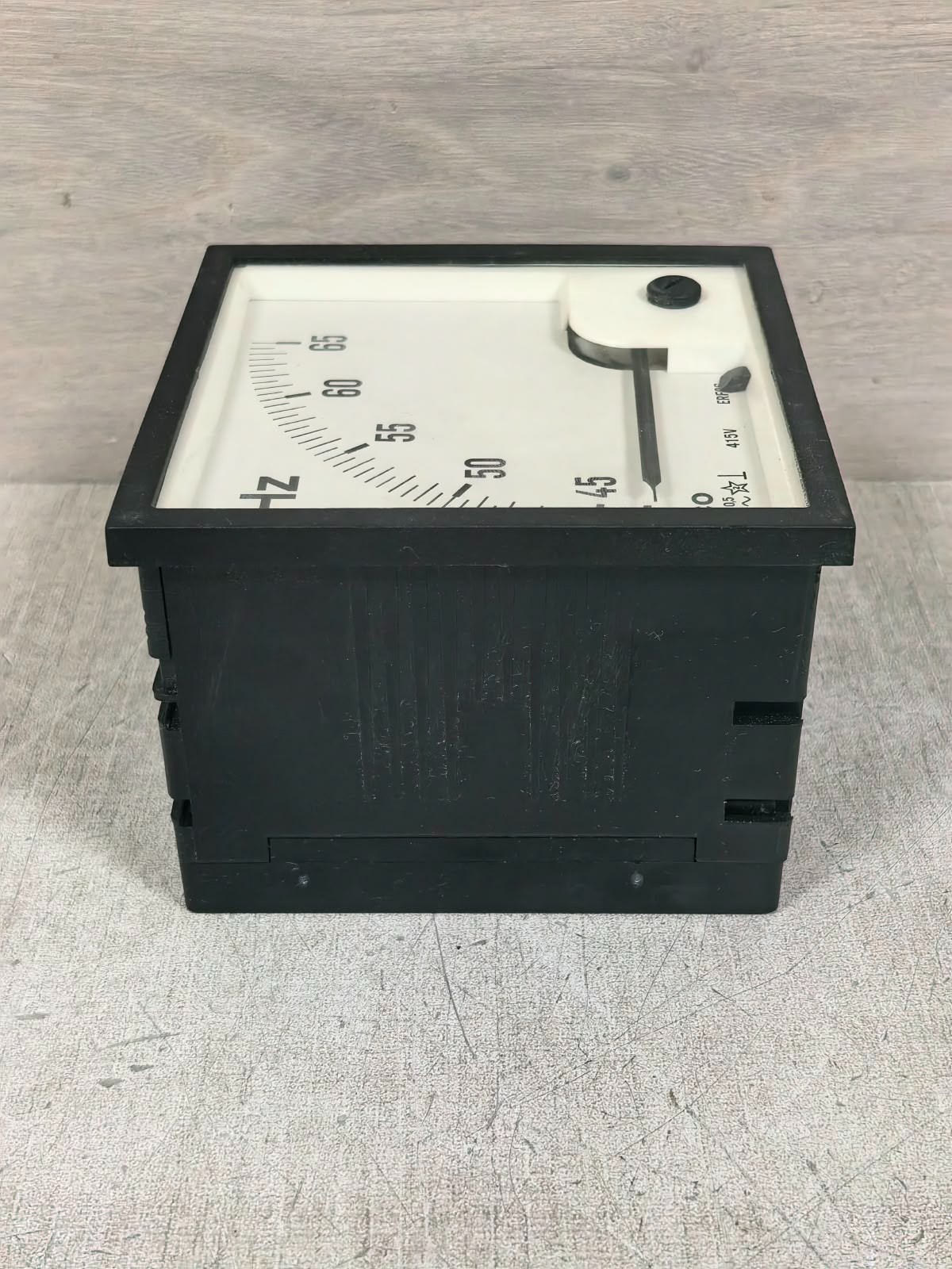 RICO ERF96 RICO ERF96 ANALOGUE FREQUENCY METER 240V 9