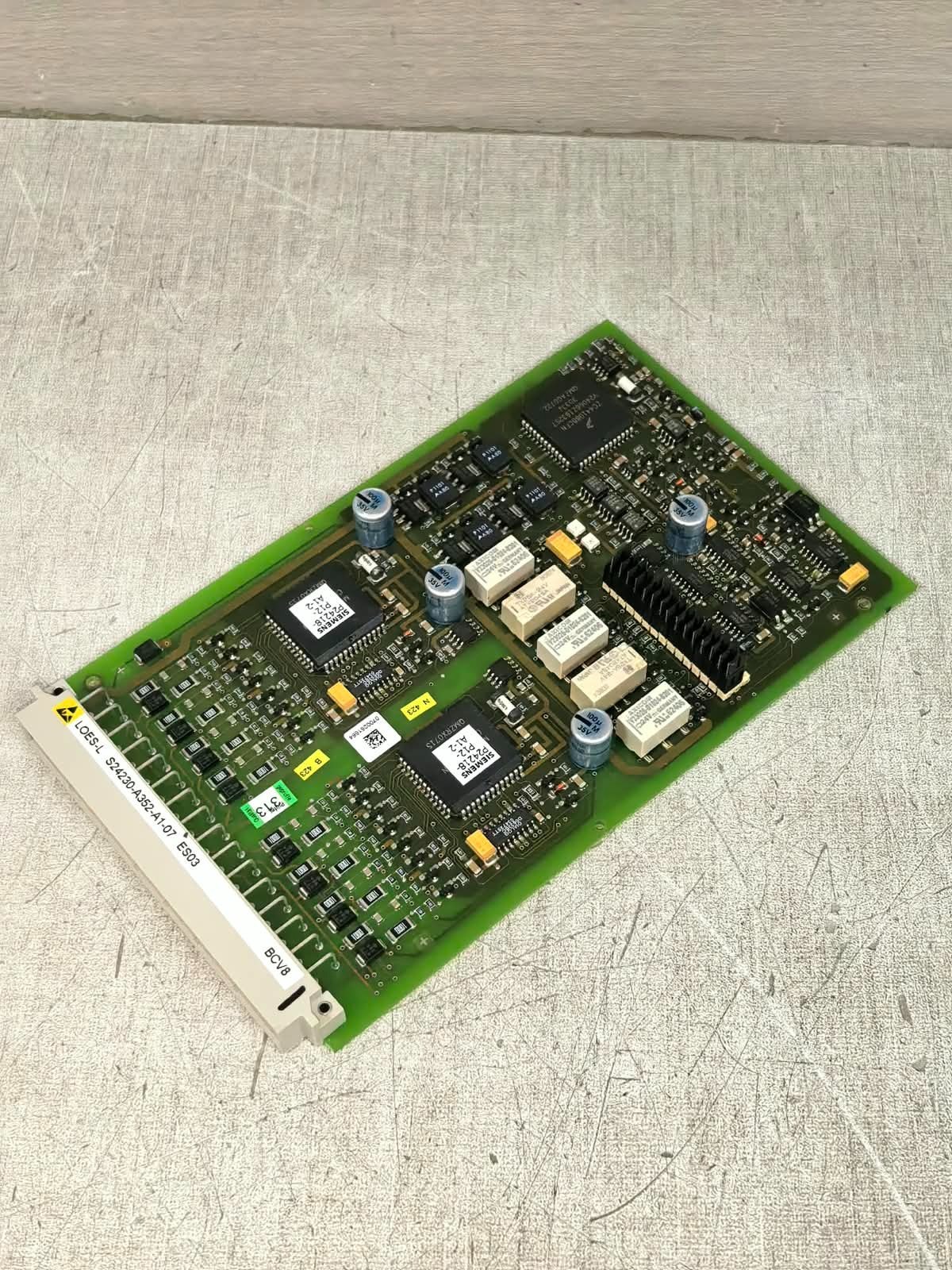 Siemens LOES-L S4230-A352-A1-07/W24230-A352-A1-02 SIEMENS LOES-L S4230-A352-A1-07/W24230-A352-A1-02 PRINTED CIRCUIT BOARD 6