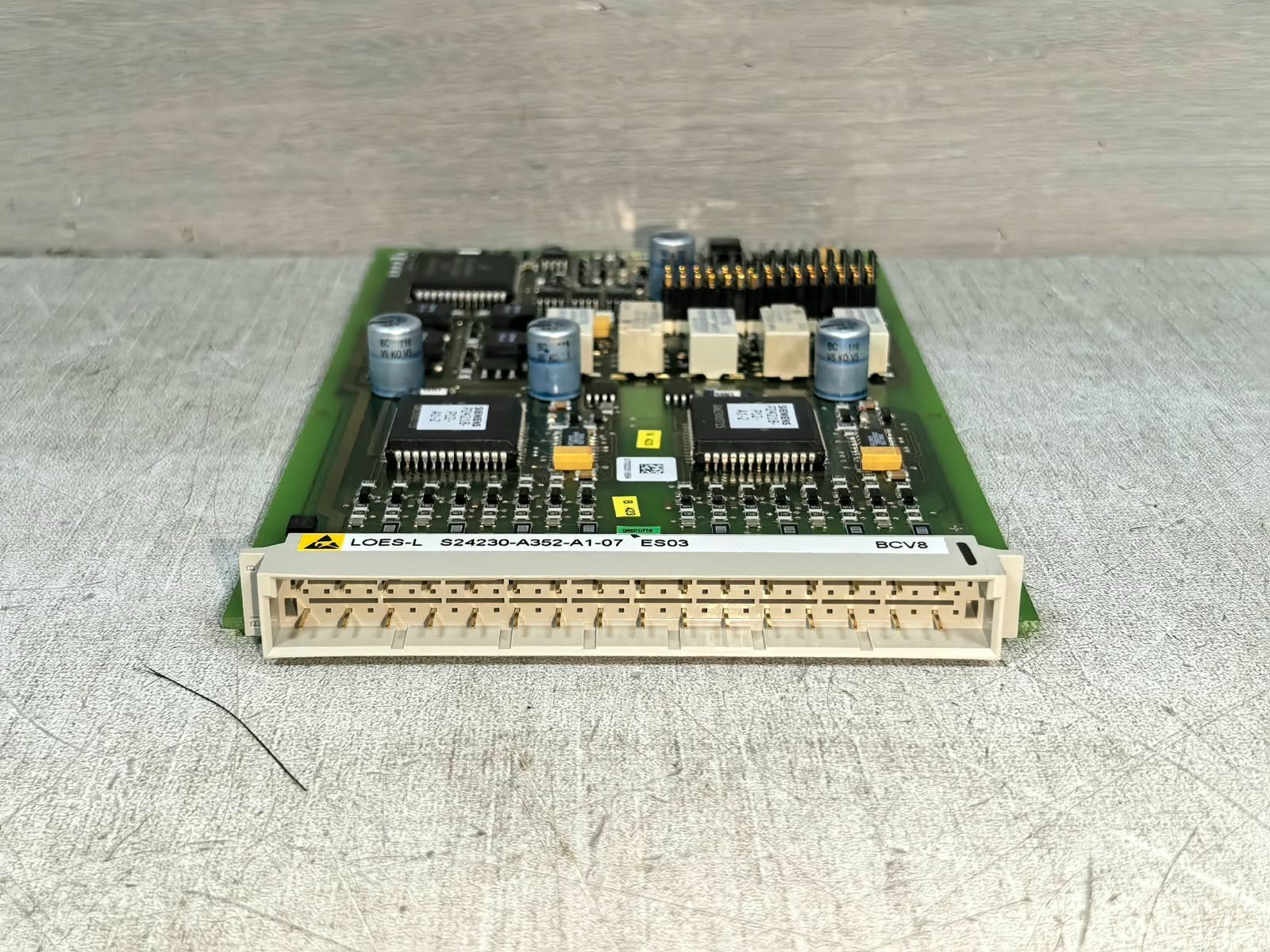 Siemens LOES-L S4230-A352-A1-07/W24230-A352-A1-02 SIEMENS LOES-L S4230-A352-A1-07/W24230-A352-A1-02 PRINTED CIRCUIT BOARD 7