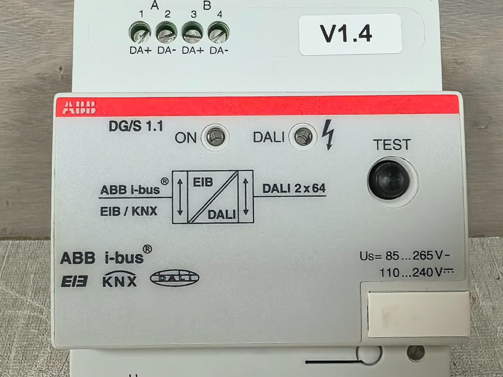 ABB DG/S 1.1 2CDG 110 026 ABB DG/S 1.1 2CDG 110 026 R0011 DALI-GATEWAY 1-FOLD 4