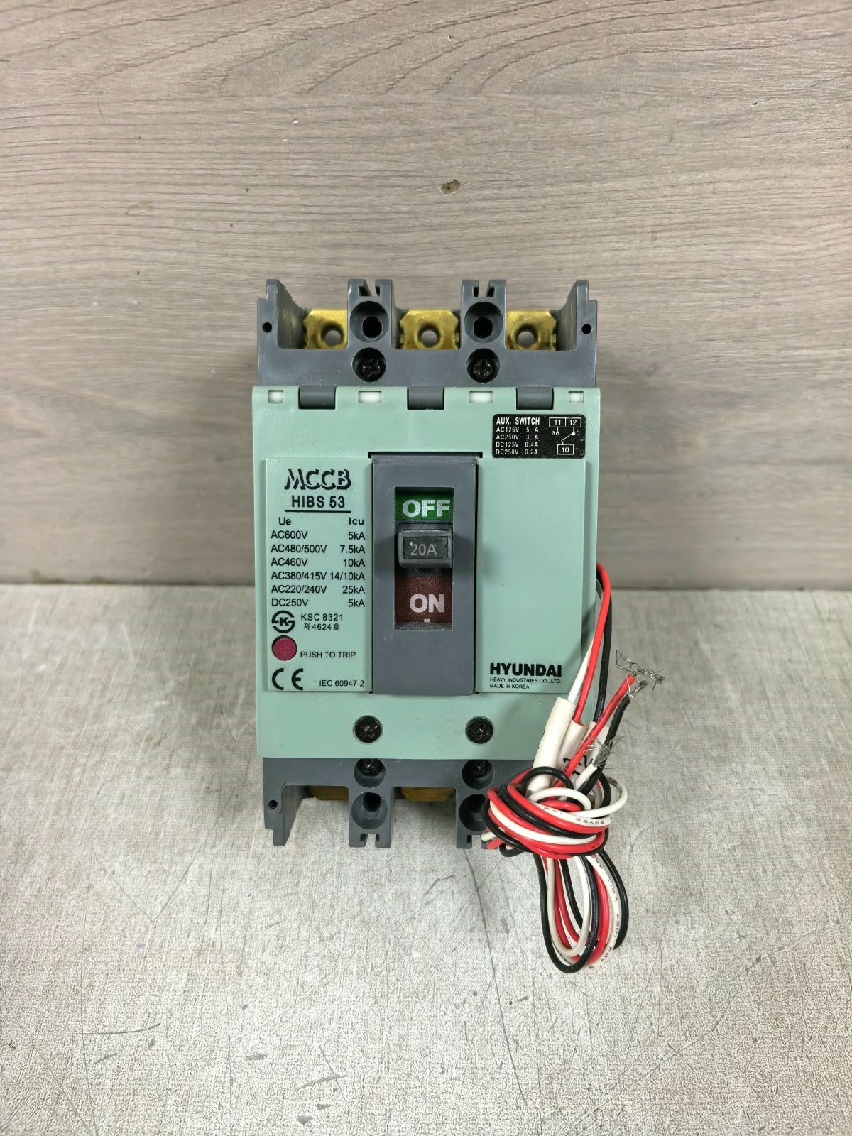 Hyundai MCCB HIBS 53 HYUNDAI MCCB HIBS 53 MOLDED CASE CIRCUIT BREAKER AC600V 2