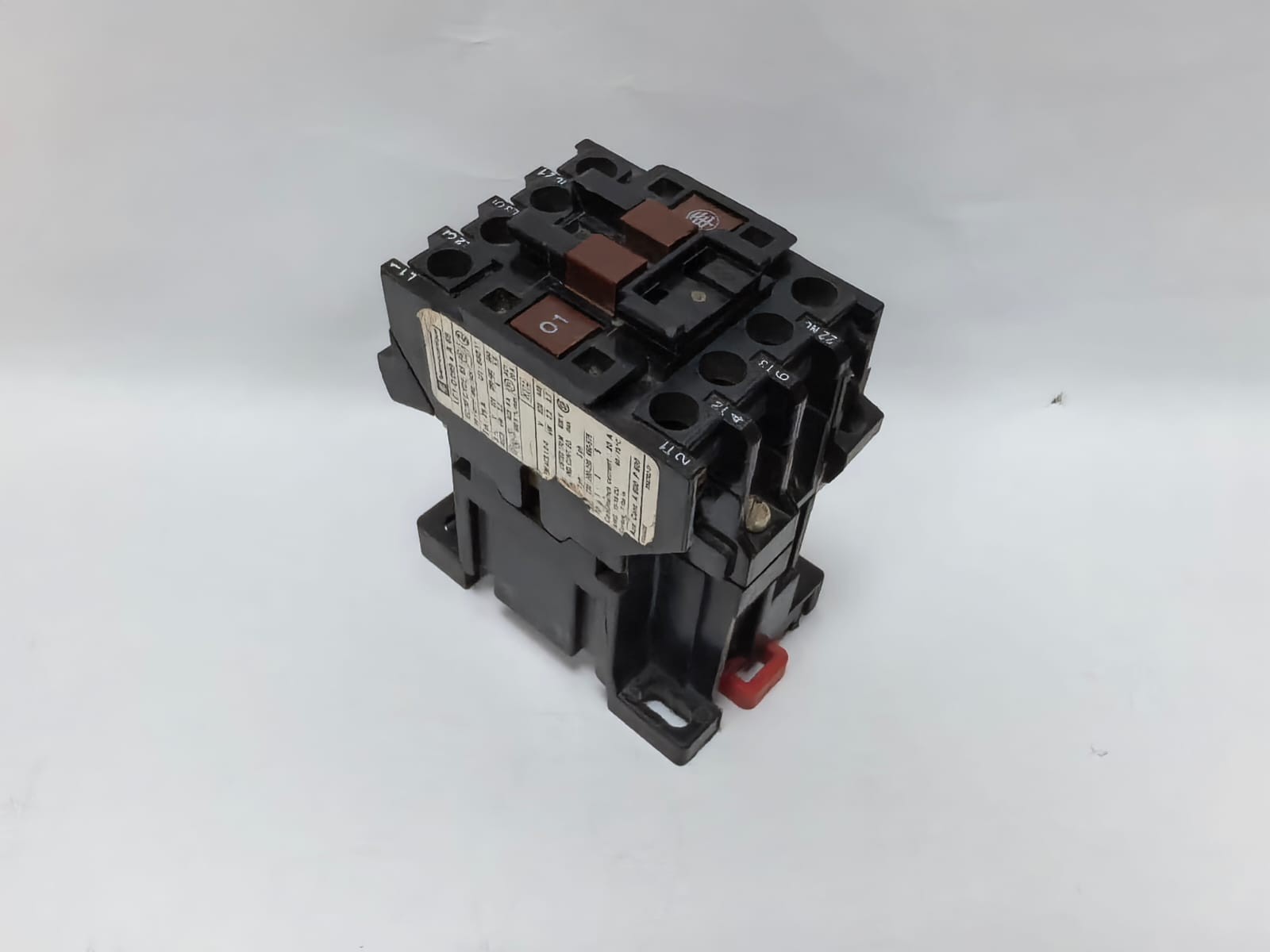 Telemecanique LC1-D099 A65 TELEMECANIQUE LC1-D099 A65 CONTACTOR 8
