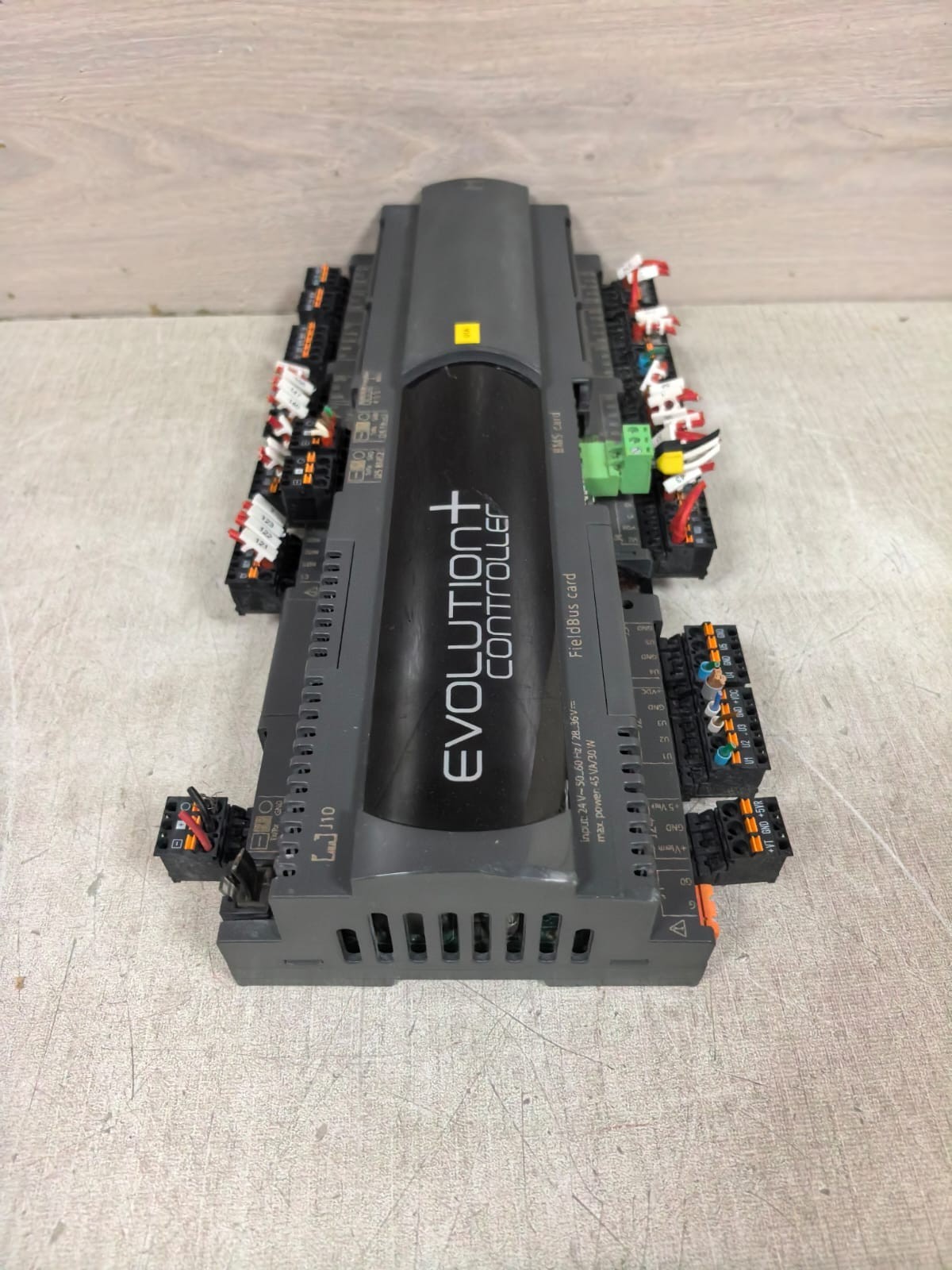 CAREL P+5CVB0A000MM0 REV.2.221 CAREL P+5CVB0A000MM0 REV.2.221 EVOLUTION + CONTROLLER 6