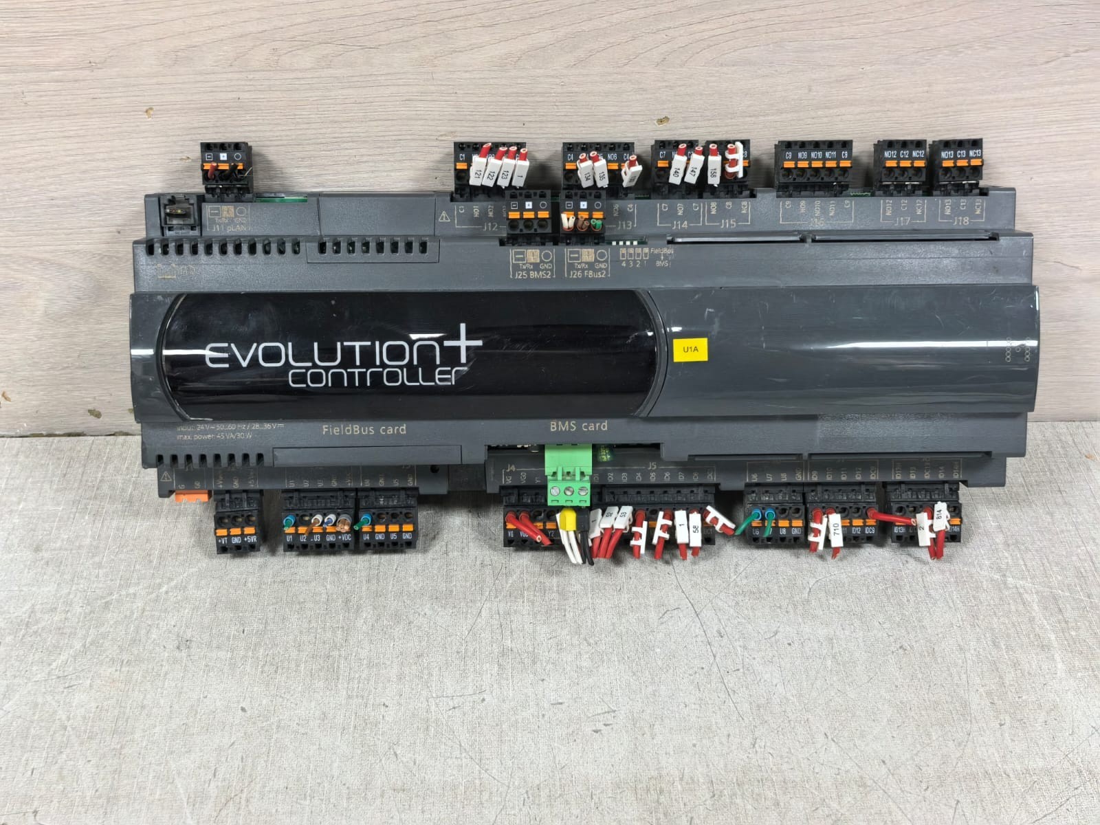 CAREL P+5CVB0A000MM0 REV.2.221 CAREL P+5CVB0A000MM0 REV.2.221 EVOLUTION + CONTROLLER 1