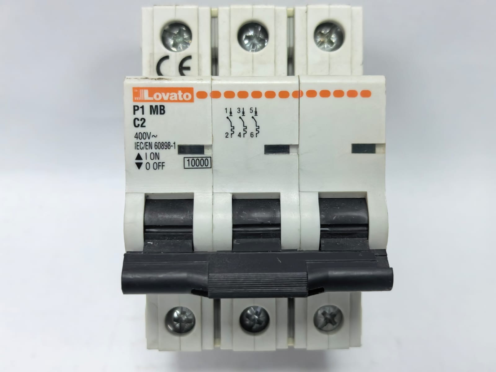 Lovato P1 MB C2 LOVATO P1 MB C2 TRIPLE POLE CIRCUIT BREAKER PCS 2