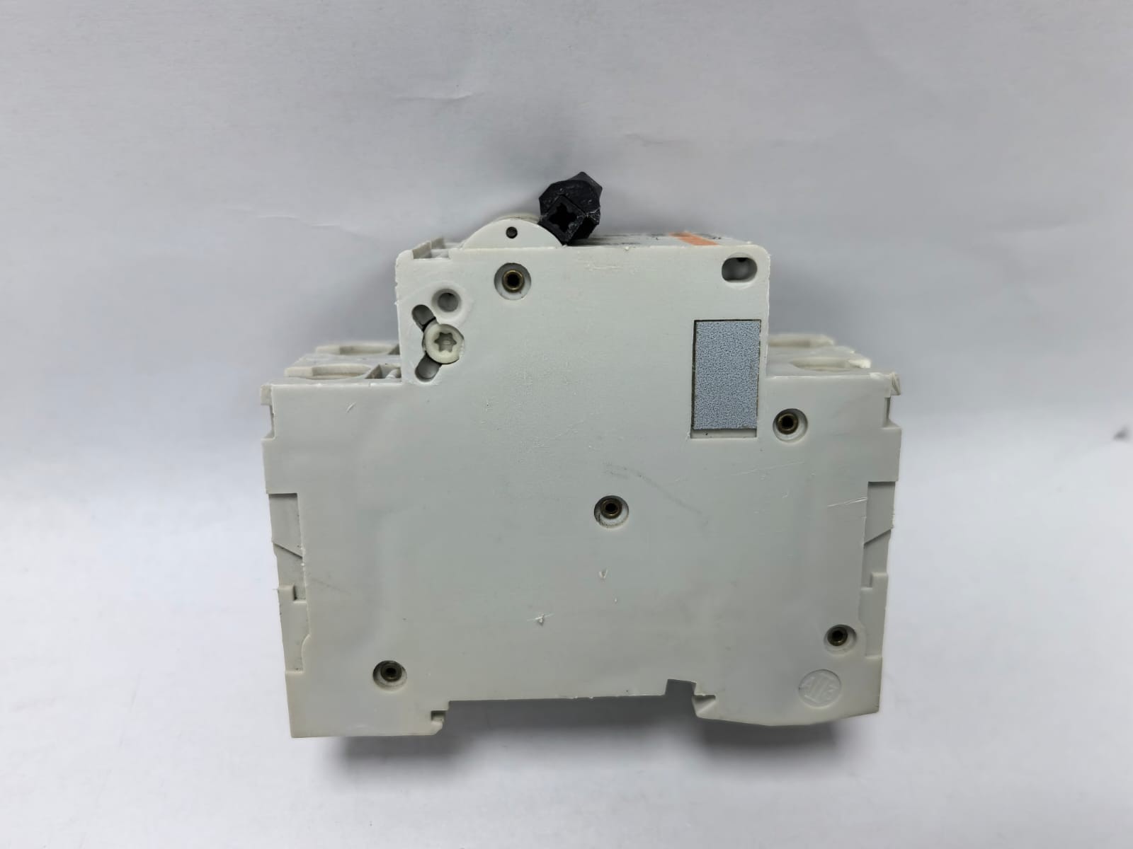 Merlin Gerin MULTI9 C60N MERLIN GERIN MULTI9 C60N CIRCUIT BREAKER PCS 4