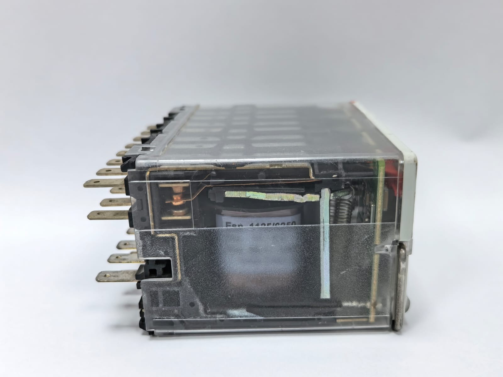 Schneider Electric REL91254 SCHNEIDER ELECTRIC REL91254 RELAY AUX 125 VDC INSTANTANEOUS FAST TRIP RELAY 3