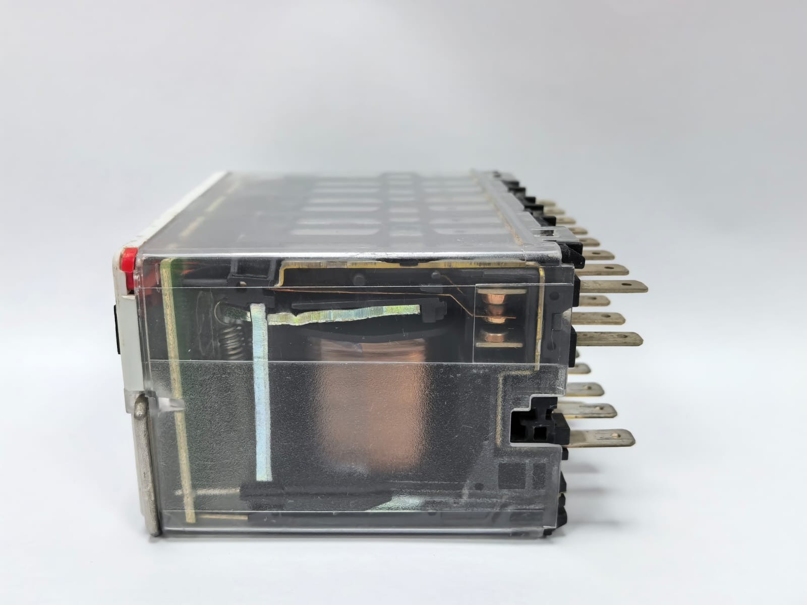 Schneider Electric REL91254 SCHNEIDER ELECTRIC REL91254 RELAY AUX 125 VDC INSTANTANEOUS FAST TRIP RELAY 4