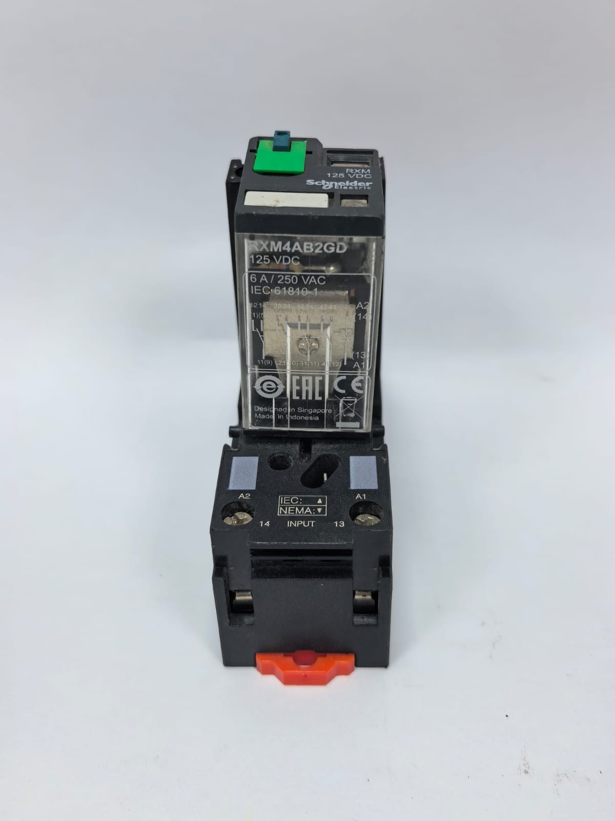 Schneider Electric RXZE2S114M SCHNEIDER ELECTRIC RXM4AB2GD PLUG-IN RELAY W/ RXZE2S114M RELAY SOCKET PCS 8
