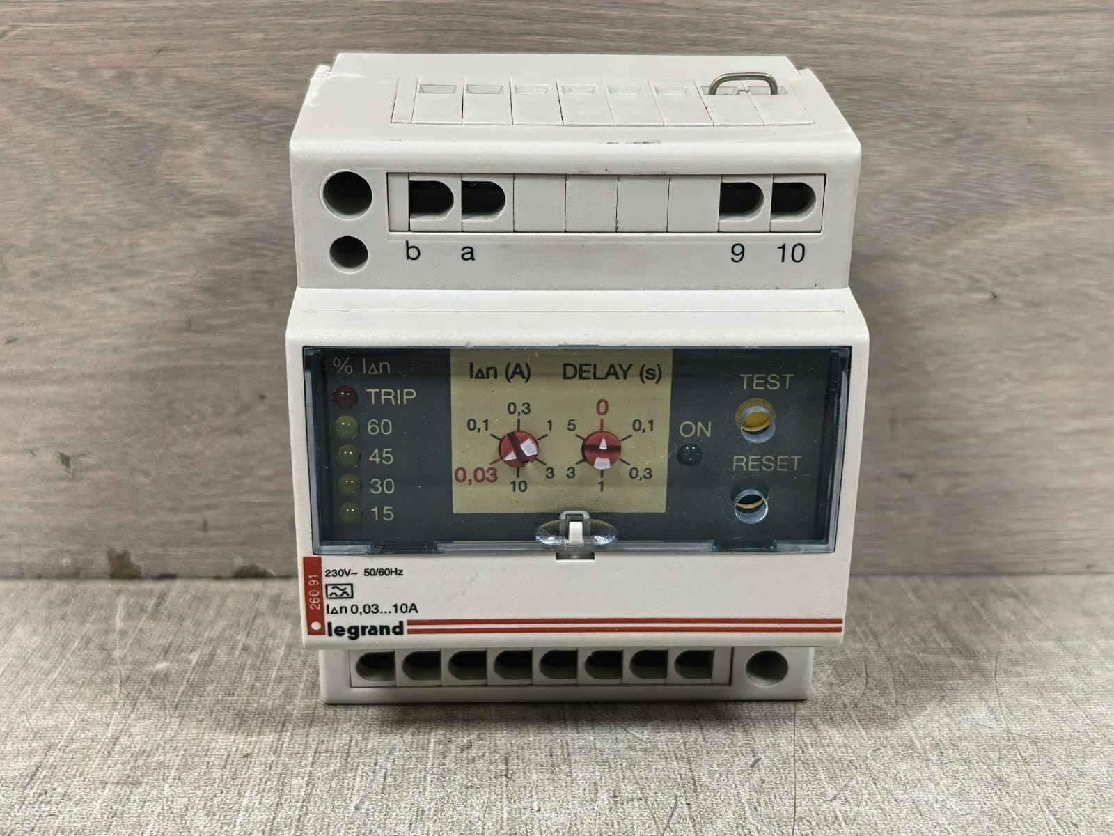 Legrand DPX 26091 LEGRAND DPX 26091 RESIDUAL CURRENT RELAY 230V 2