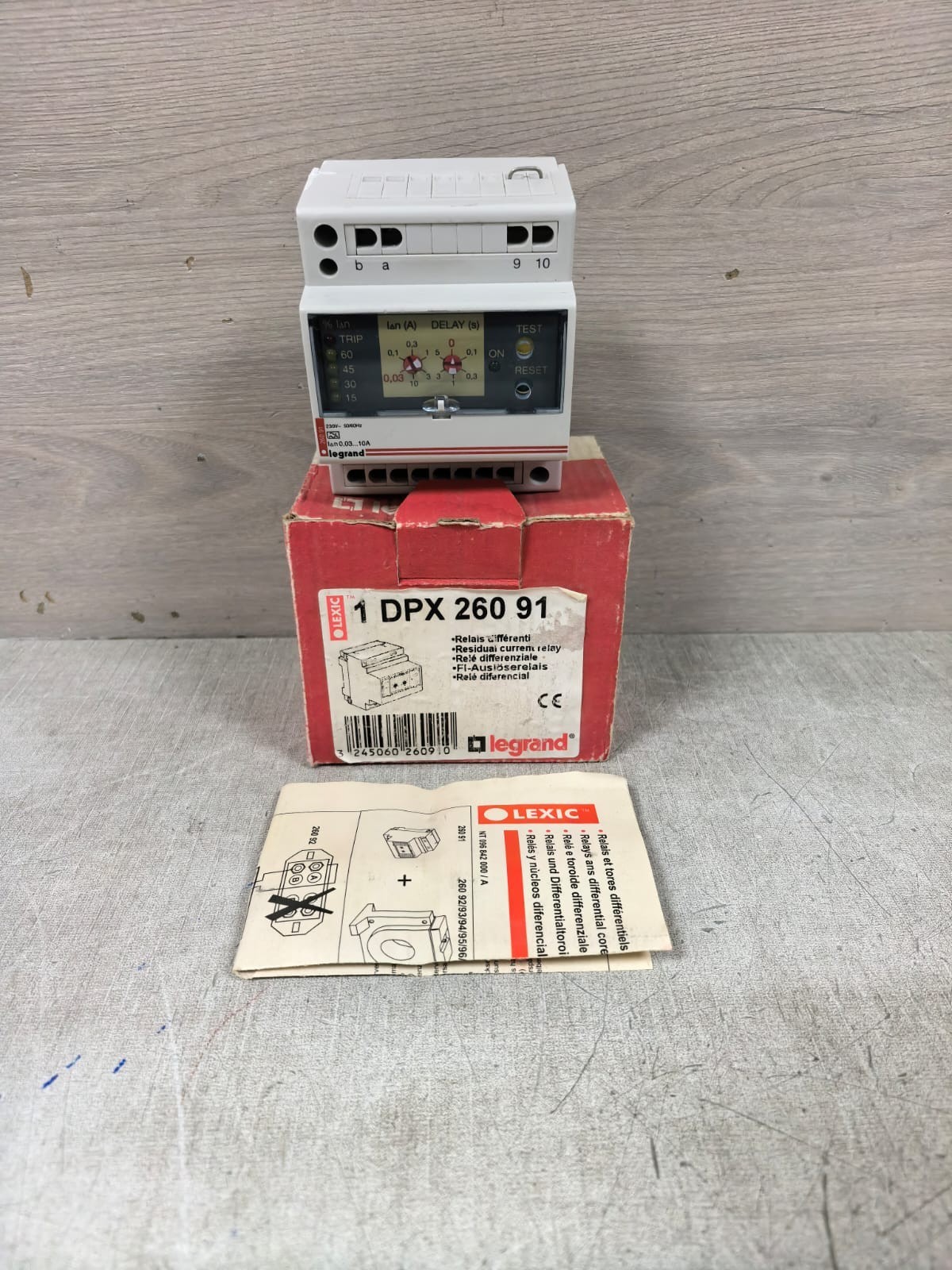 Legrand DPX 26091 LEGRAND DPX 26091 RESIDUAL CURRENT RELAY 230V 1