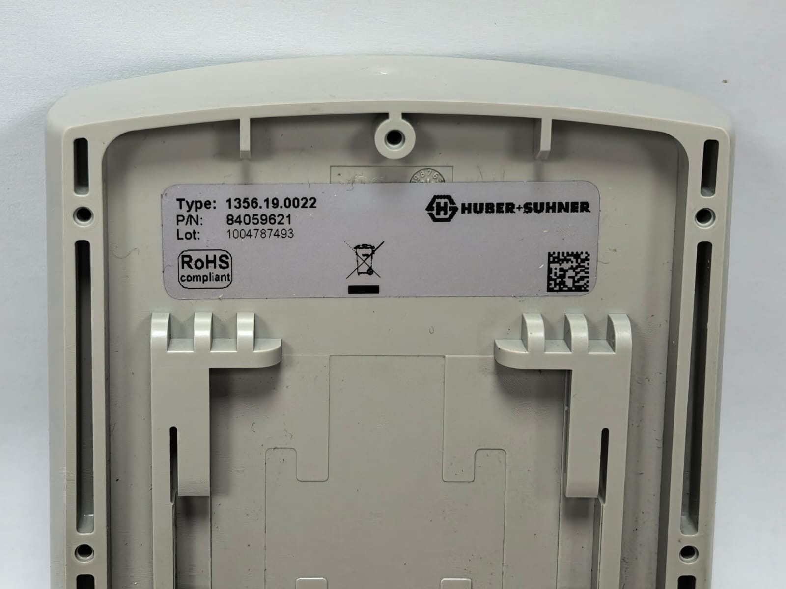 HUBER+SUHNER 84059621 HUBER+SUHNER 1356.19.0022 WiFi PATCH/DIRECTIONAL ANTENNA 84059621 3
