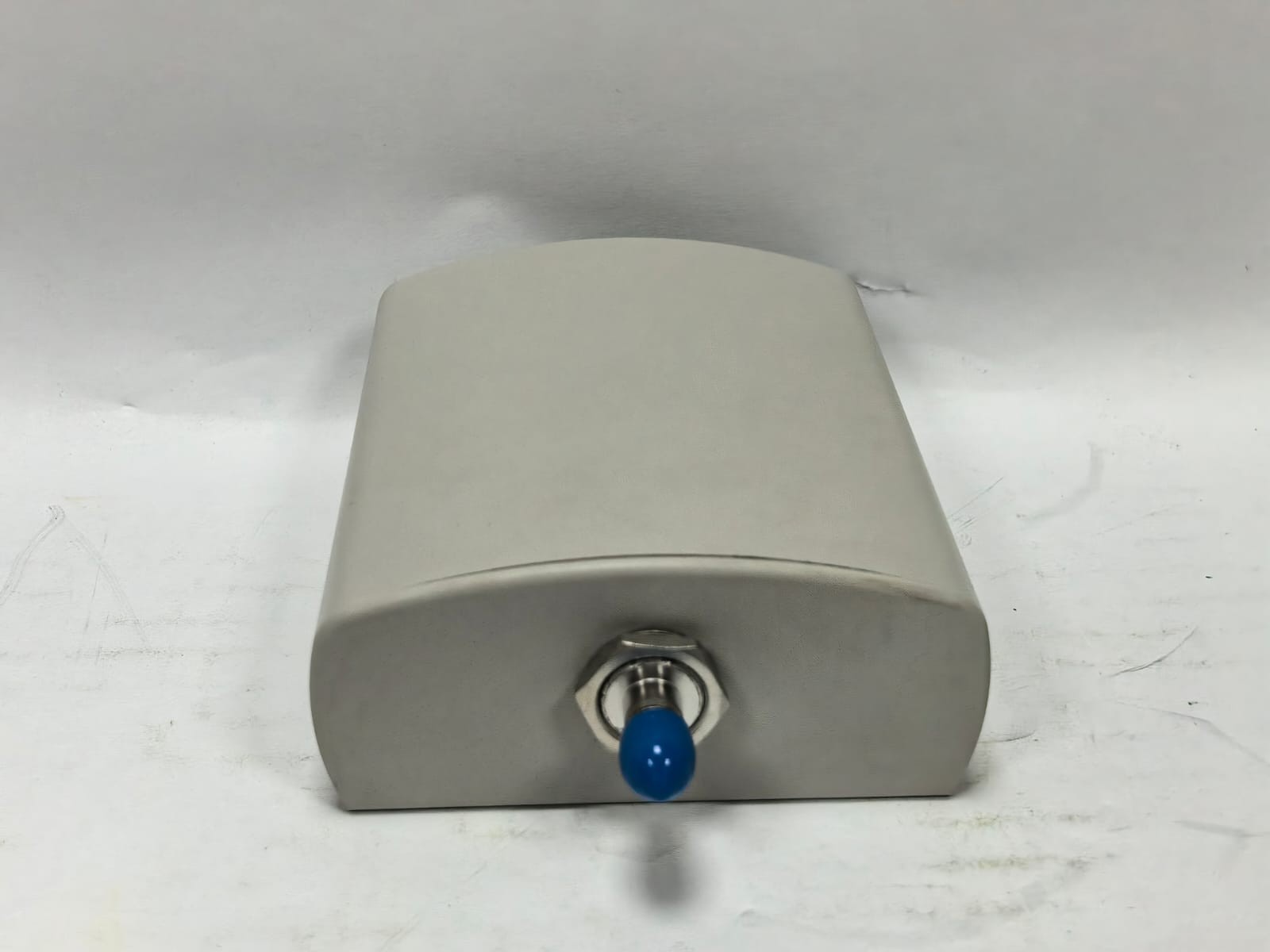 HUBER+SUHNER 84059621 HUBER+SUHNER 1356.19.0022 WiFi PATCH/DIRECTIONAL ANTENNA 84059621 7