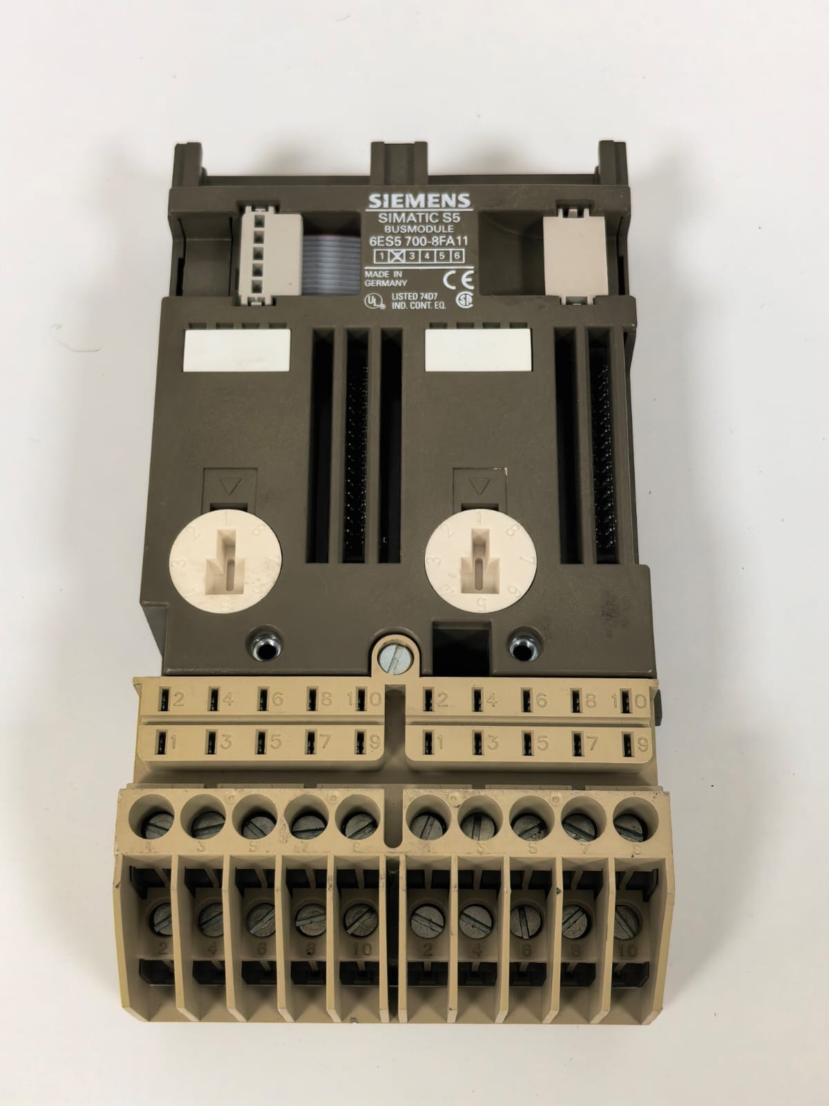 Siemens 6ES5 700-8FA11 SIEMENS SIMATIC S5 6ES5 700-8FA11 BUSMODULE 5