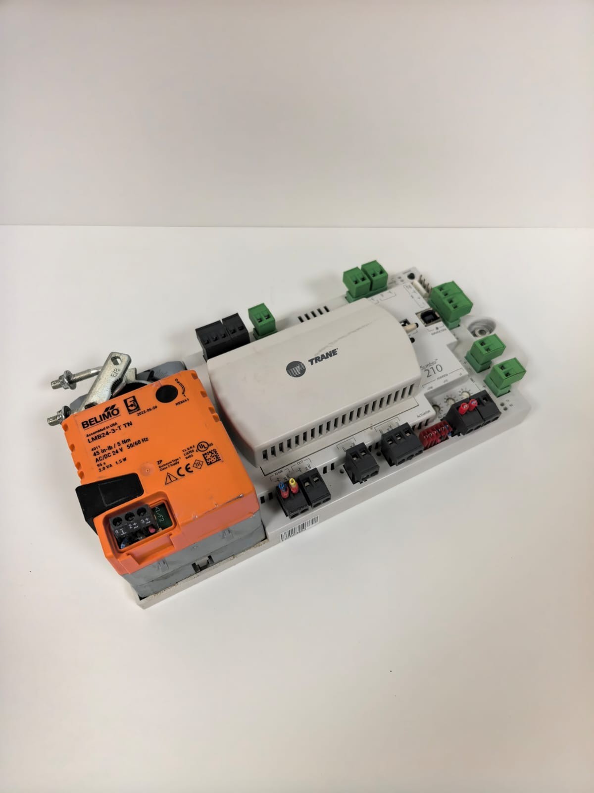Trane BMSY210AAA0B000111 X13651774002 REV.C W/ BELIMO LMB24-3-T TN TRANE SYMBIO 210 BMSY210AAA0B000111 X13651774002 REV.C W/ BELIMO LMB24-3-T TN 8