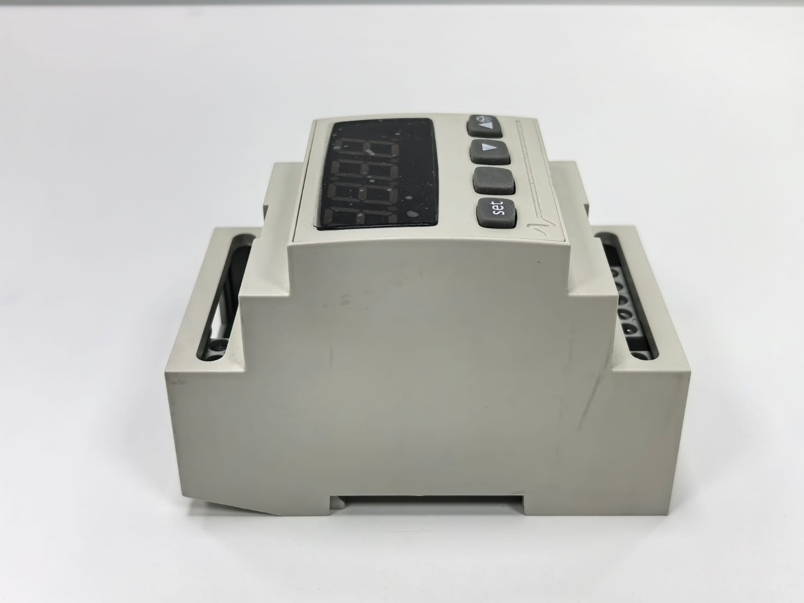 EVCO EV6421M5VHBS EVCO EV6421M5VHBS DIGITAL TEMPERATURE CONTROLLER 5