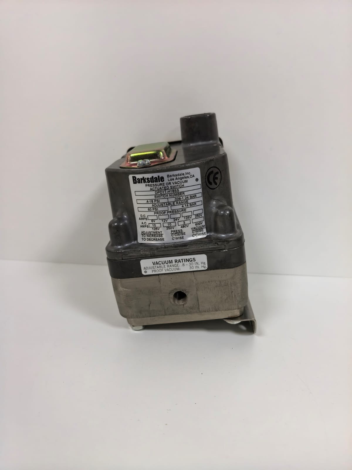 Barksdale DPD1T-H18SS BARKSDALE DPD1T-H18SS PRESSURE OR VACCUM ACTUATED SWITCH 7