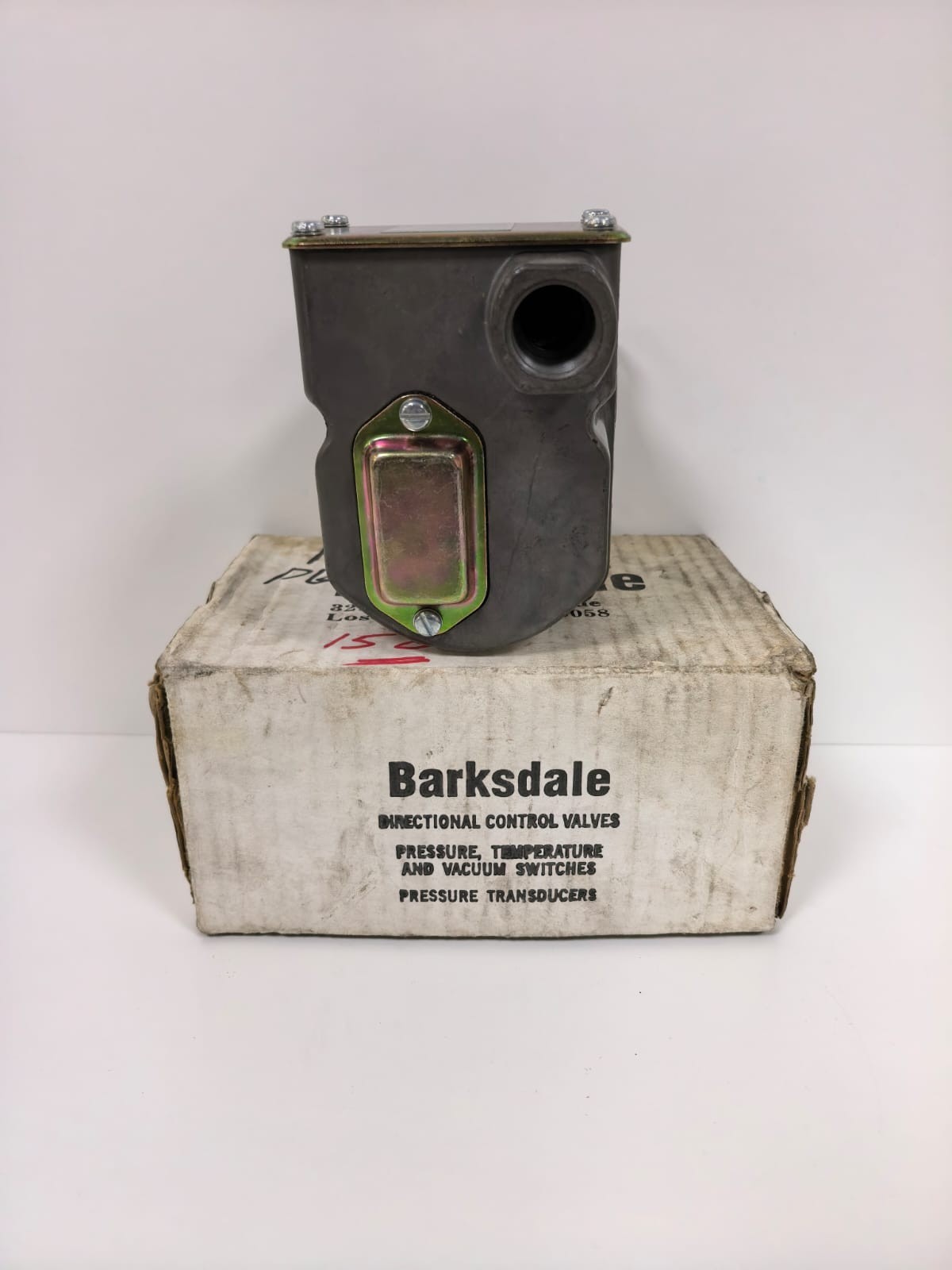 Barksdale DPD1T-H18SS BARKSDALE DPD1T-H18SS PRESSURE OR VACCUM ACTUATED SWITCH 1