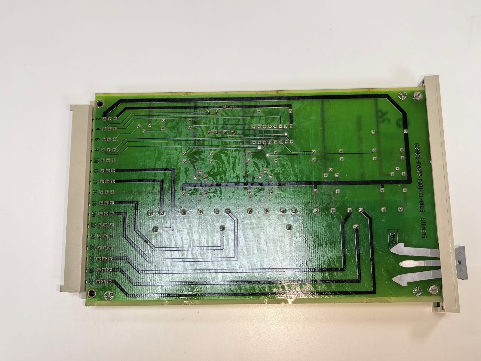 Siemens 7TS3300-0/CB SIEMENS 7TS3300-0/CB TELEPERM RELAY MODULE 8