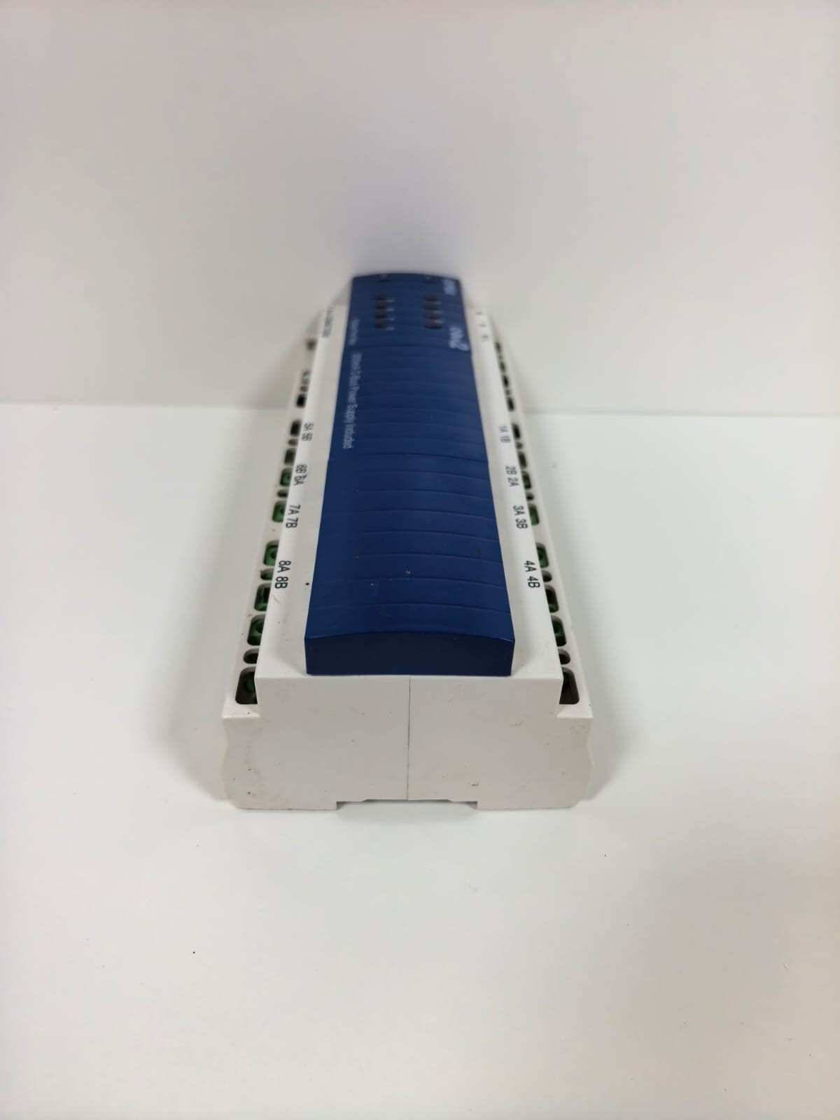 Clipsal L5508RVF CLIPSAL L5508RVF C-BUS2 8-CHANNEL VOLTAGE FREE RELAY 220-240V 8