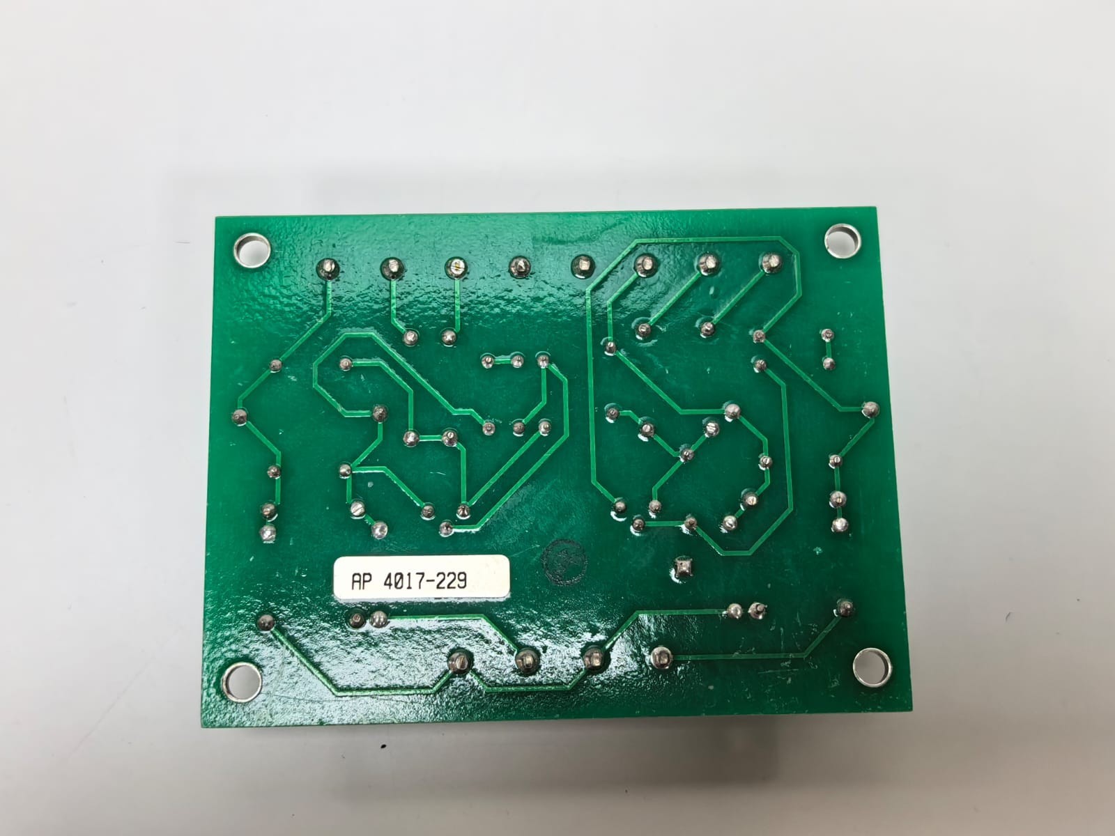 ADVANCED CONTROL SYSTEMS 160031 ADVANCED CONTROL SYSTEMS 160031 HF CIRCUIT REV.01 8