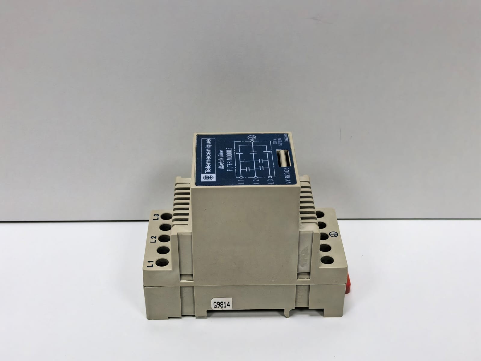Telemecanique VY1RZD106 TELEMECANIQUE VY1RZD106 FILTER MODULE 500V 50/60HZ 6