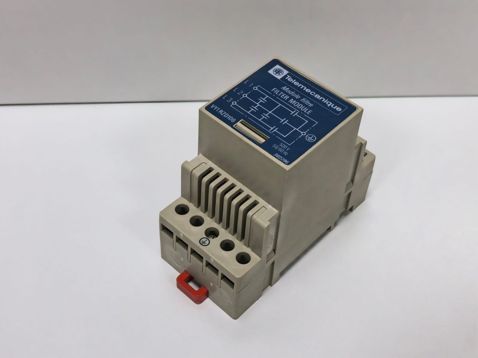 Telemecanique VY1RZD106 TELEMECANIQUE VY1RZD106 FILTER MODULE 500V 50/60HZ 10