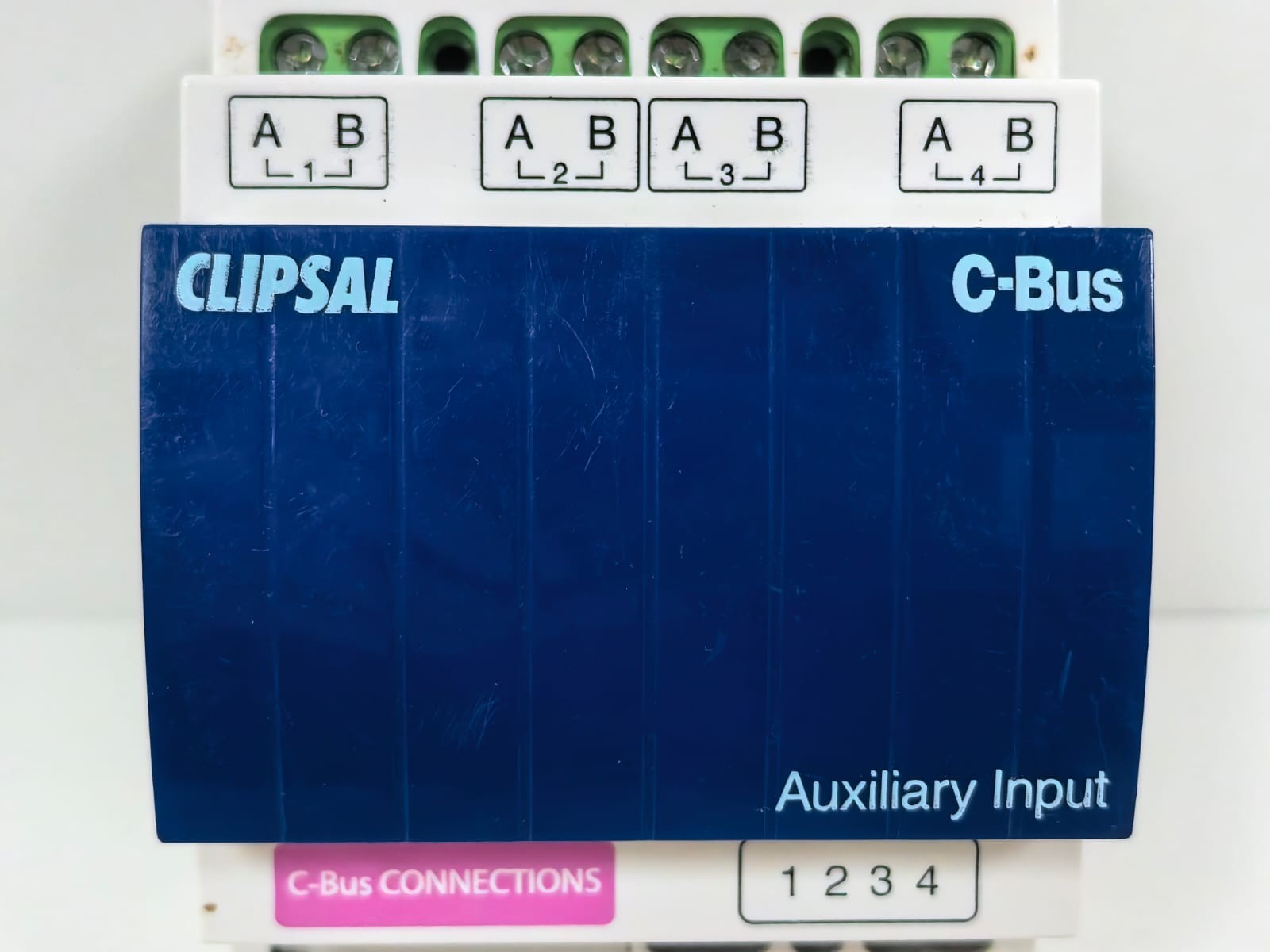 CLIPSAL L5504AUX CLIPSAL L5504AUX 4 CHANNEL AUXILLARY SWITCH INPUT UNIT (MFG:2016) 2