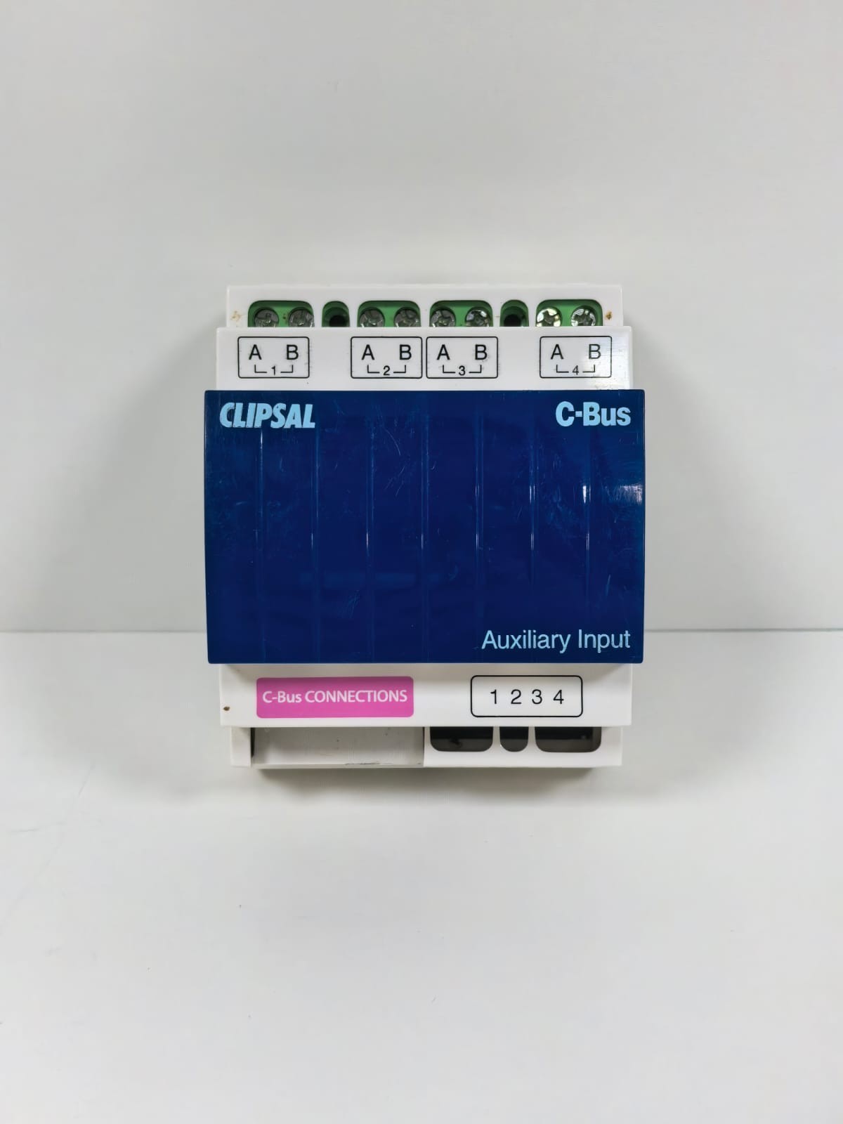 CLIPSAL L5504AUX CLIPSAL L5504AUX 4 CHANNEL AUXILLARY SWITCH INPUT UNIT (MFG:2016) 1